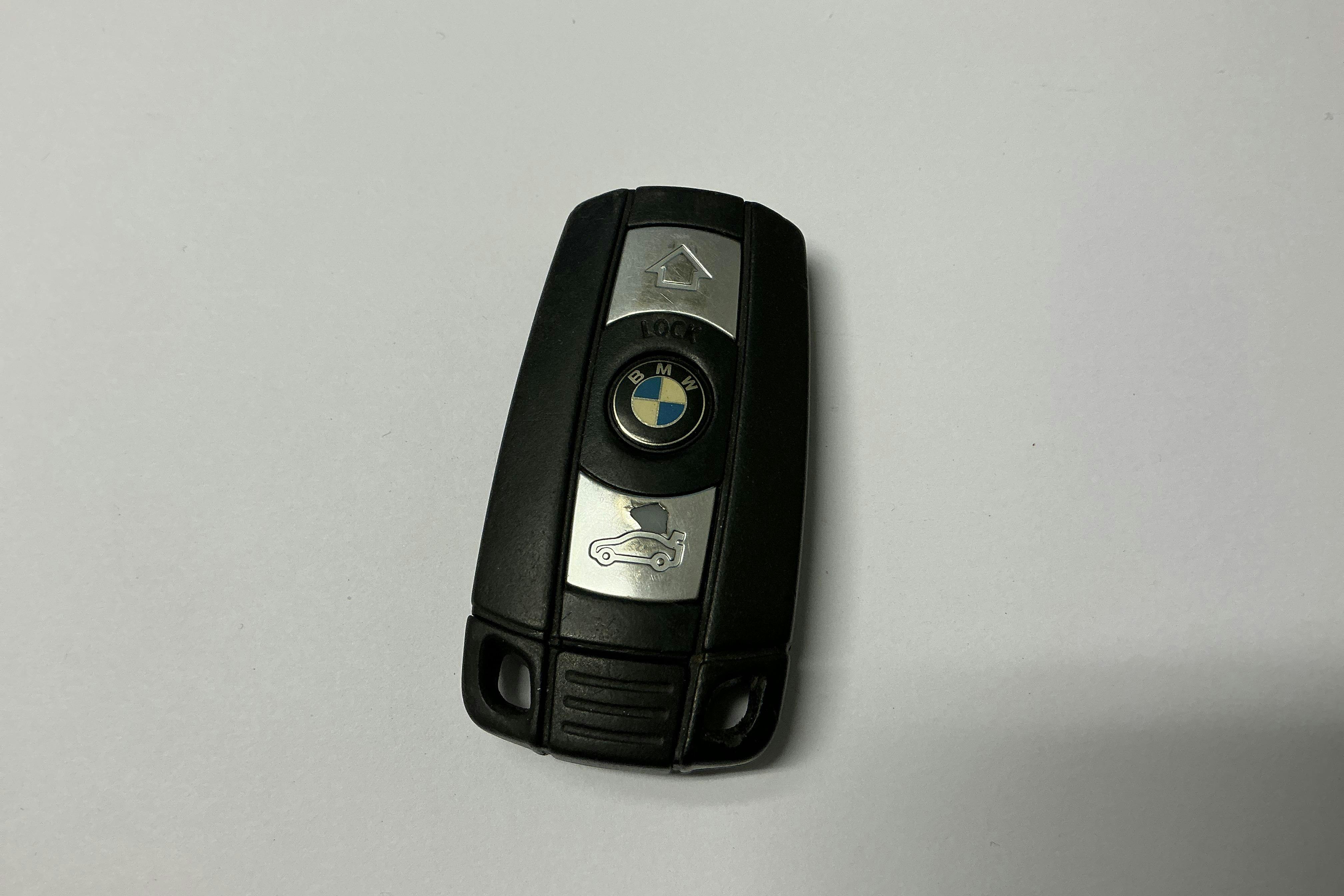 Presentation photo 13 of 13: BMW 520d Sedan, E60 (177hk) - 282 730 km - Manual - Light Grey - 2008