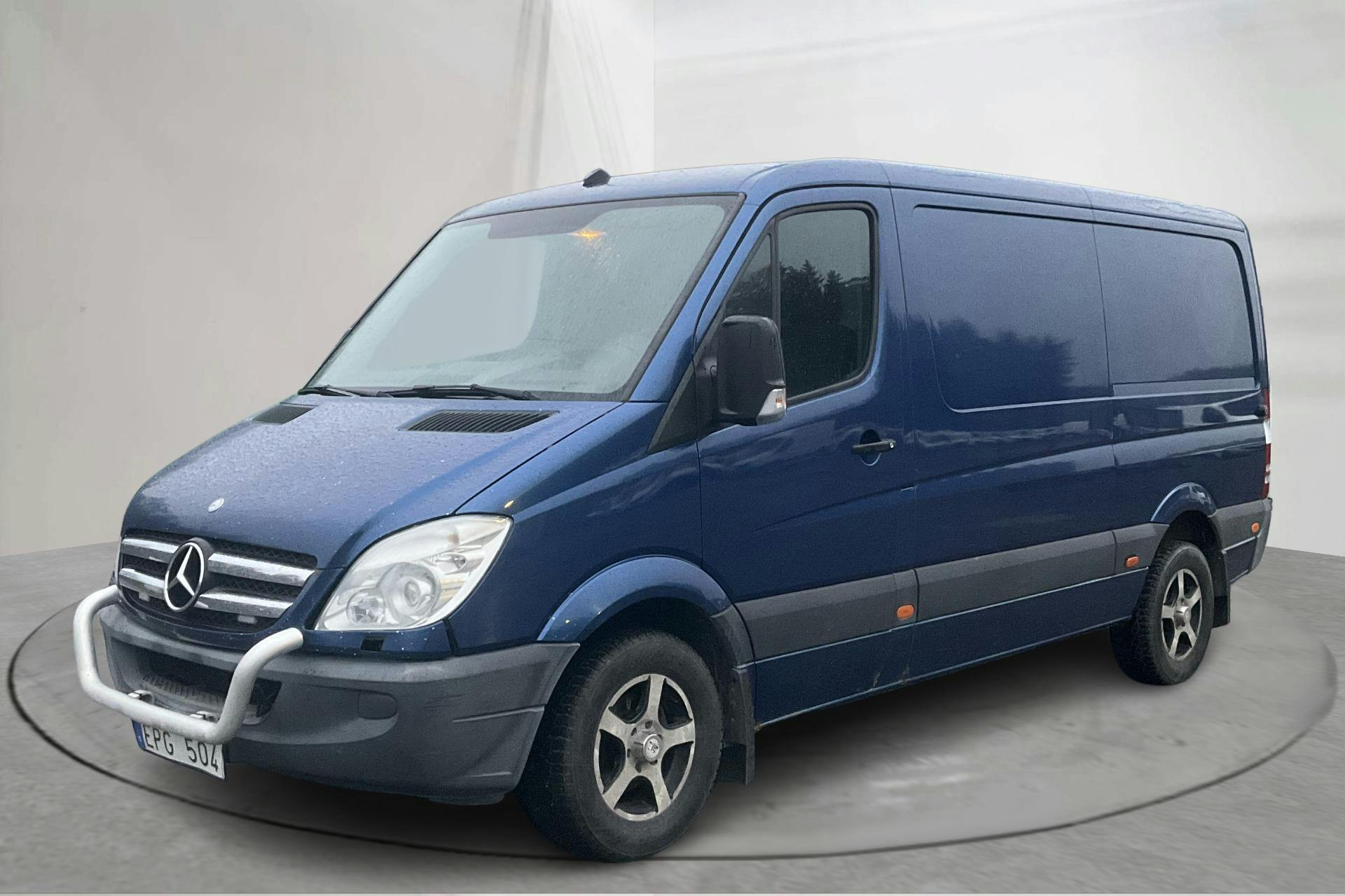 Presentationsfoto 1 av 14: Mercedes Sprinter 319 CDI (190hk) - 32 101 mil - Automat - blå - 2010
