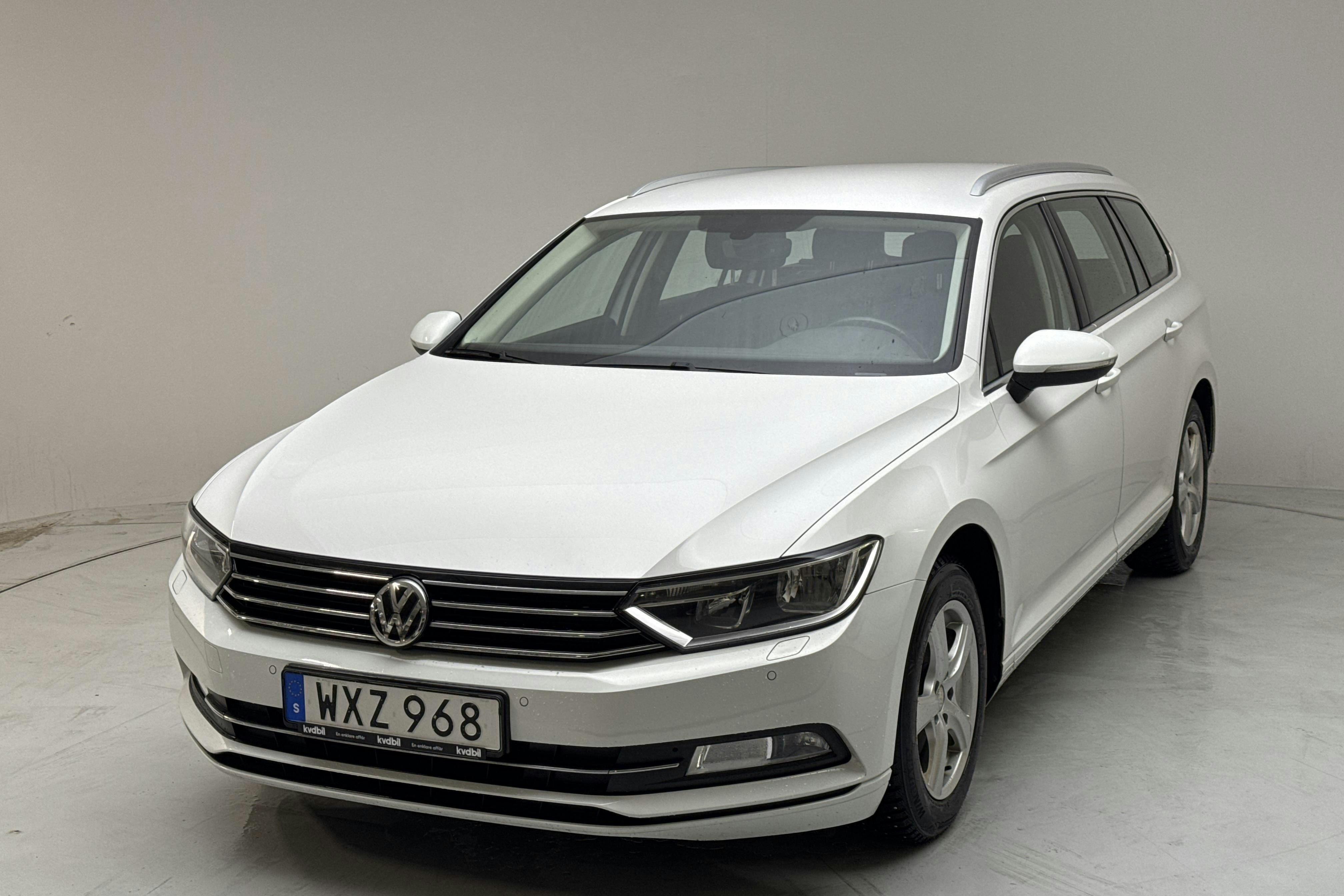 VW Passat 1.4 TSI Sportscombi (150hk) - 15 140 mil - Manuell - vit - 2018