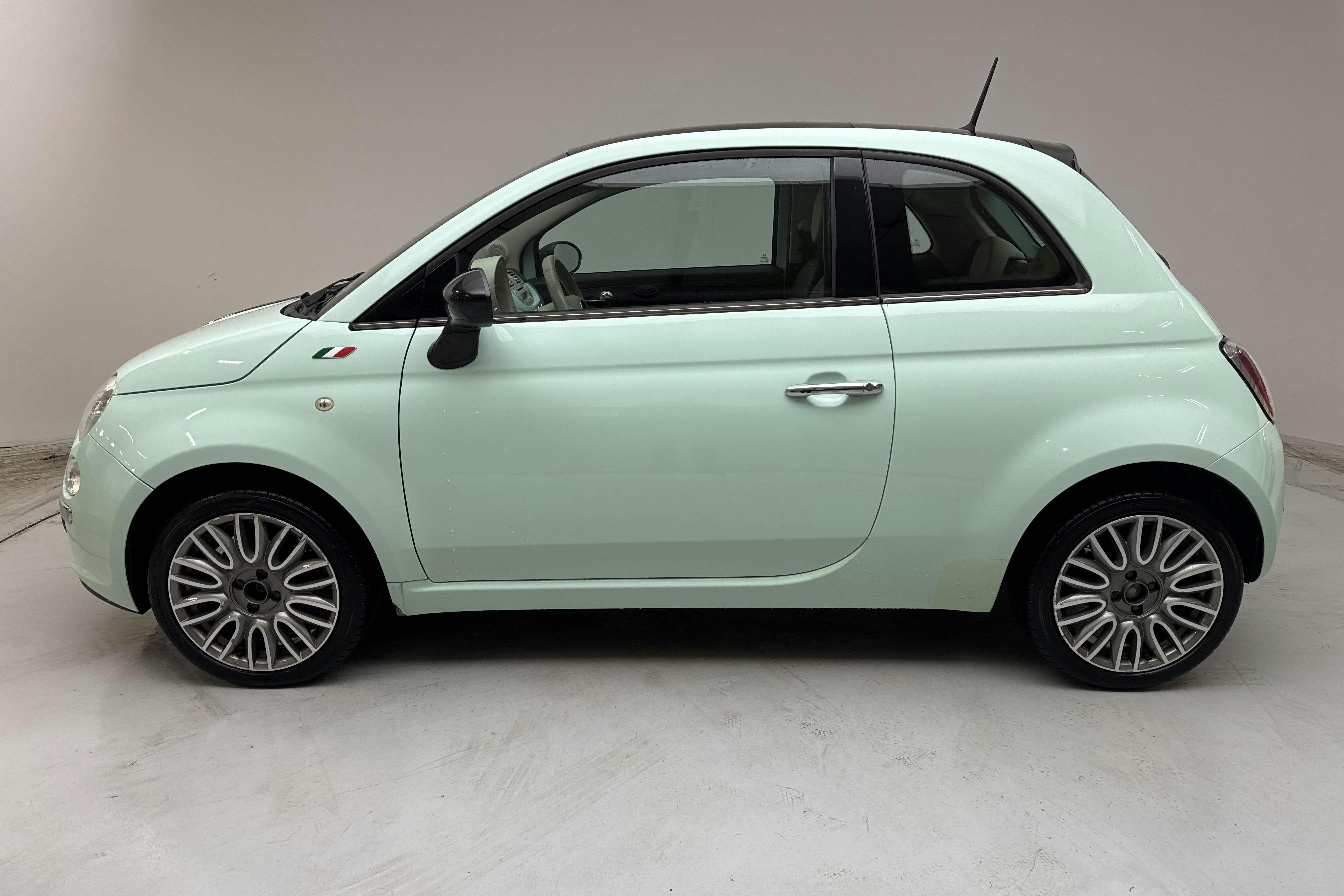 Presentation photo 2 of 15: Fiat 500 1.2 (69hk) - 80 100 km - Manual - 2014
