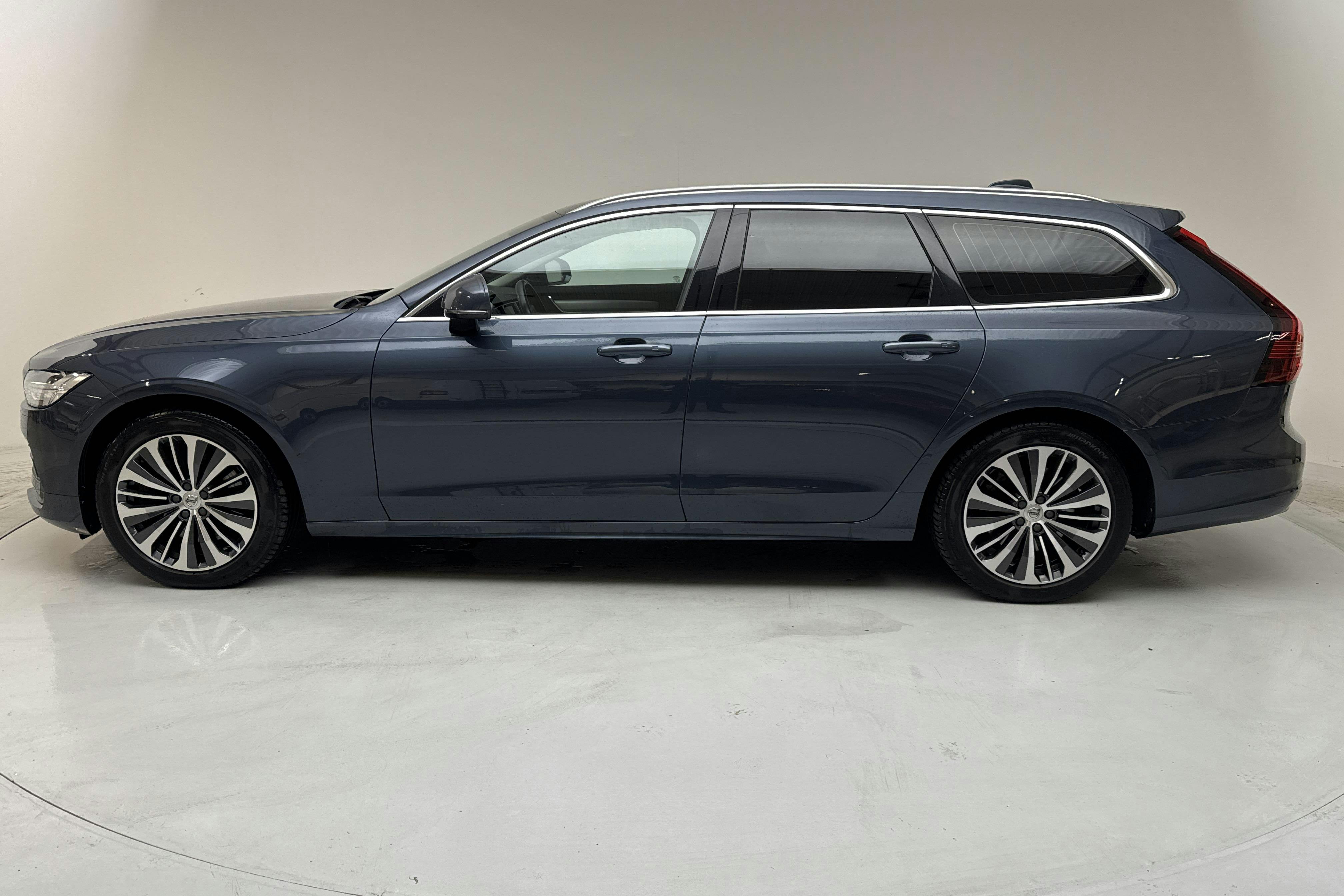 Presentation photo 2 of 15: Volvo V90 B4 Mildhybrid, Diesel (190hk) - 145 900 km - Automatic - Dark Blue - 2021