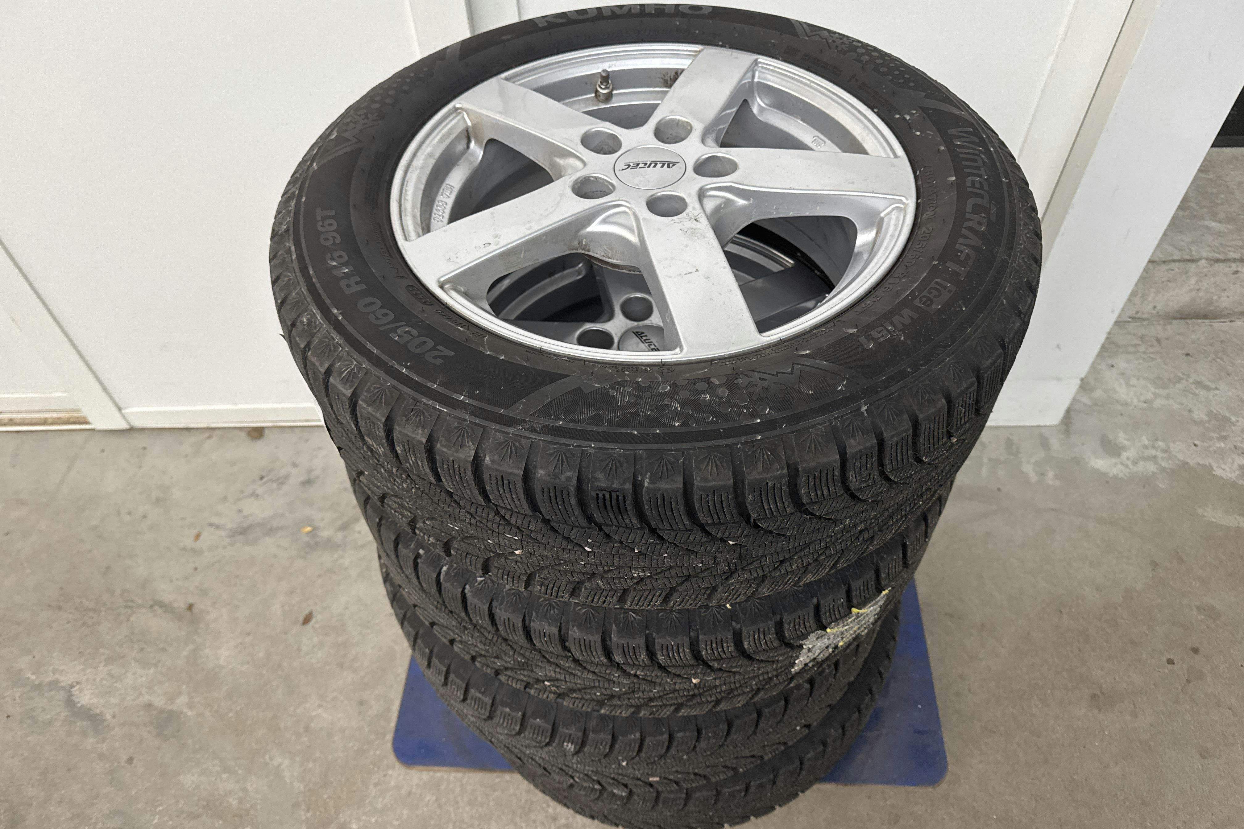 Zdjęcie prezentacyjne 13 z 13: Ford Focus Active 1.0 EcoBoost Kombi (125hk) - 25 820 km - Automatyczna - czerwony - 2021