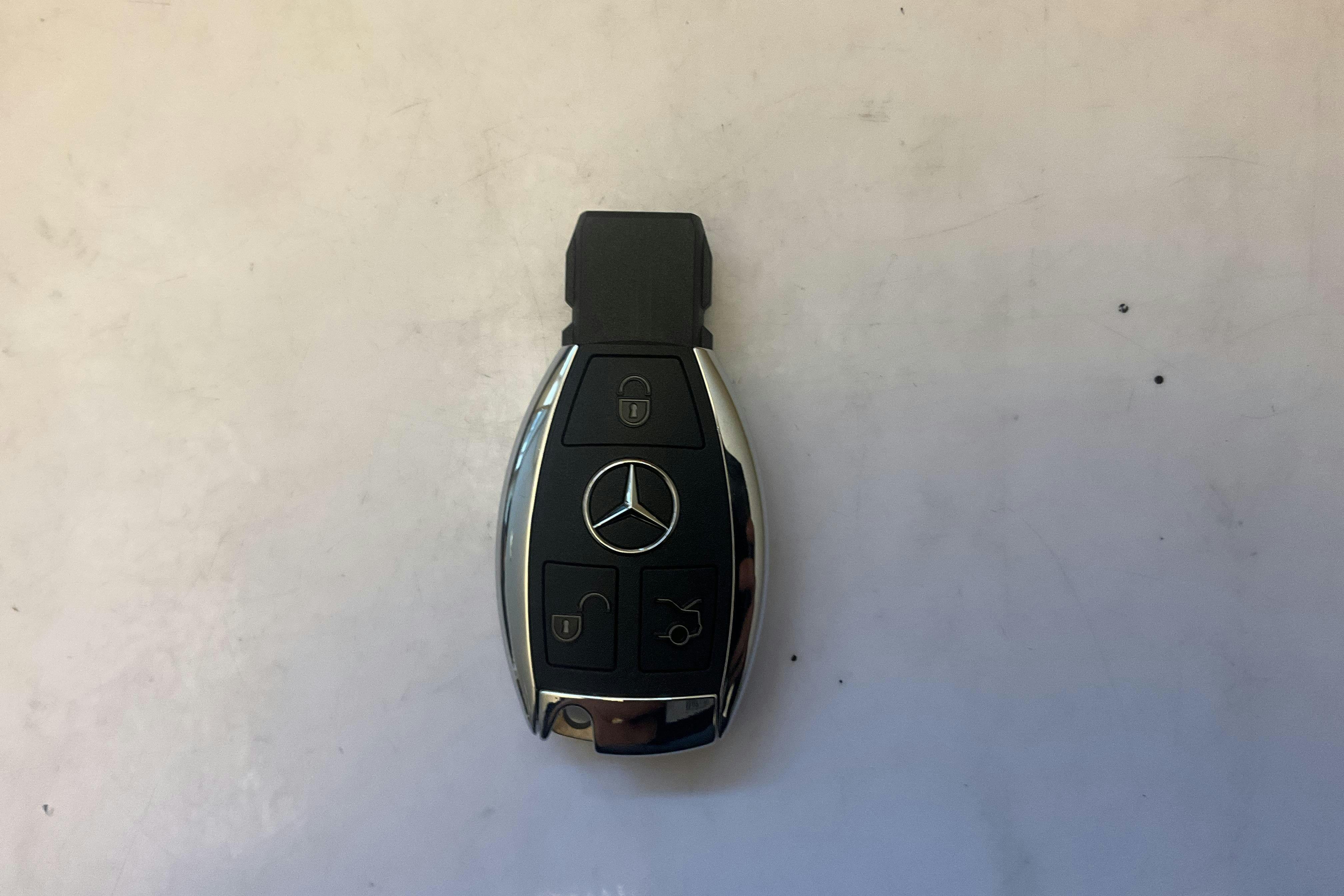 Presentation photo 12 of 12: Mercedes E 350 BlueEfficiency 4Matic Kombi S212 (272hk) - 253 230 km - Automatic - gray - 2010