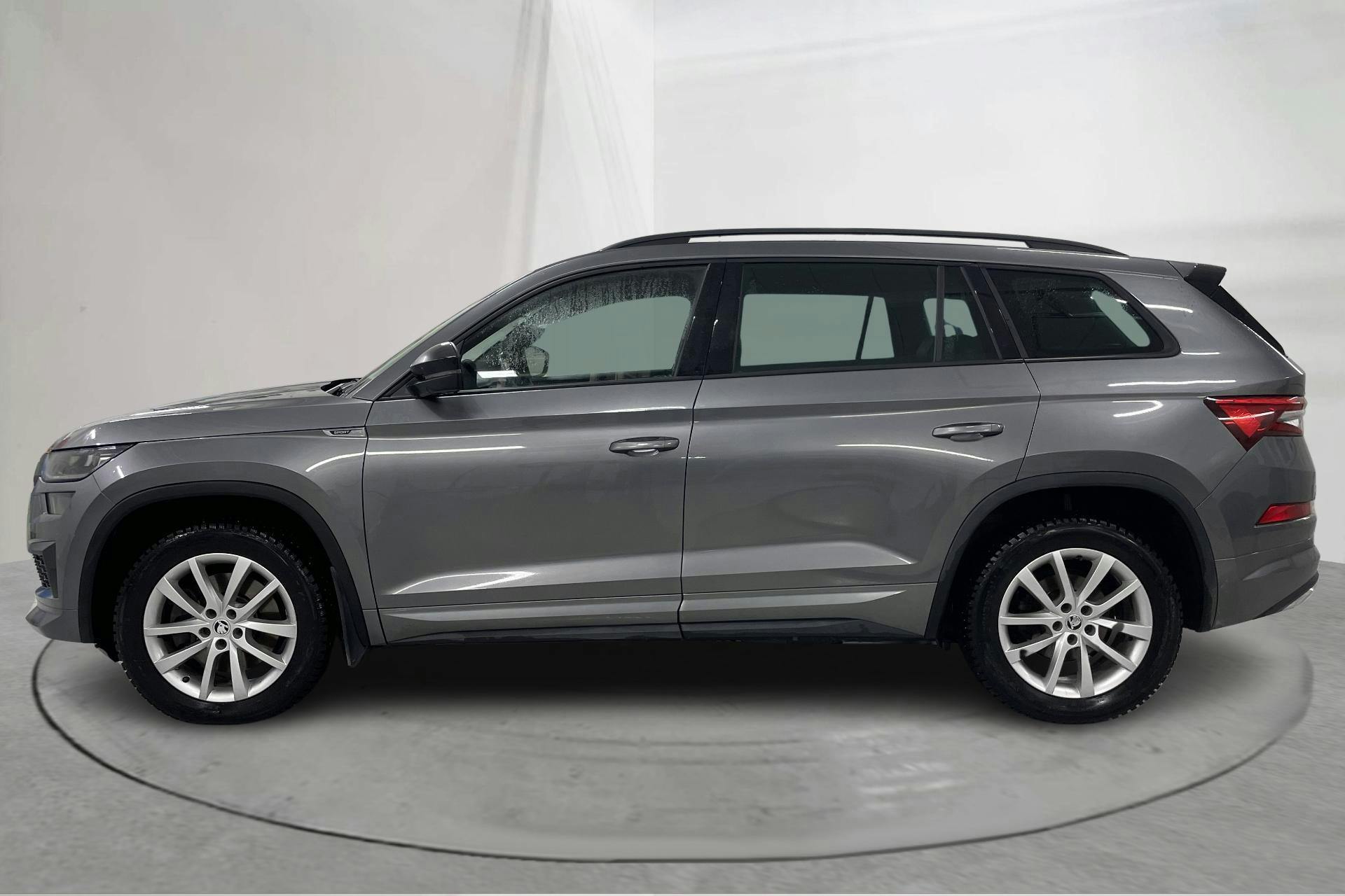 Presentation photo 2 of 22: Skoda Kodiaq 2.0 TDI 4X4 (200hk) - 217 800 km - Automatic - gray - 2023
