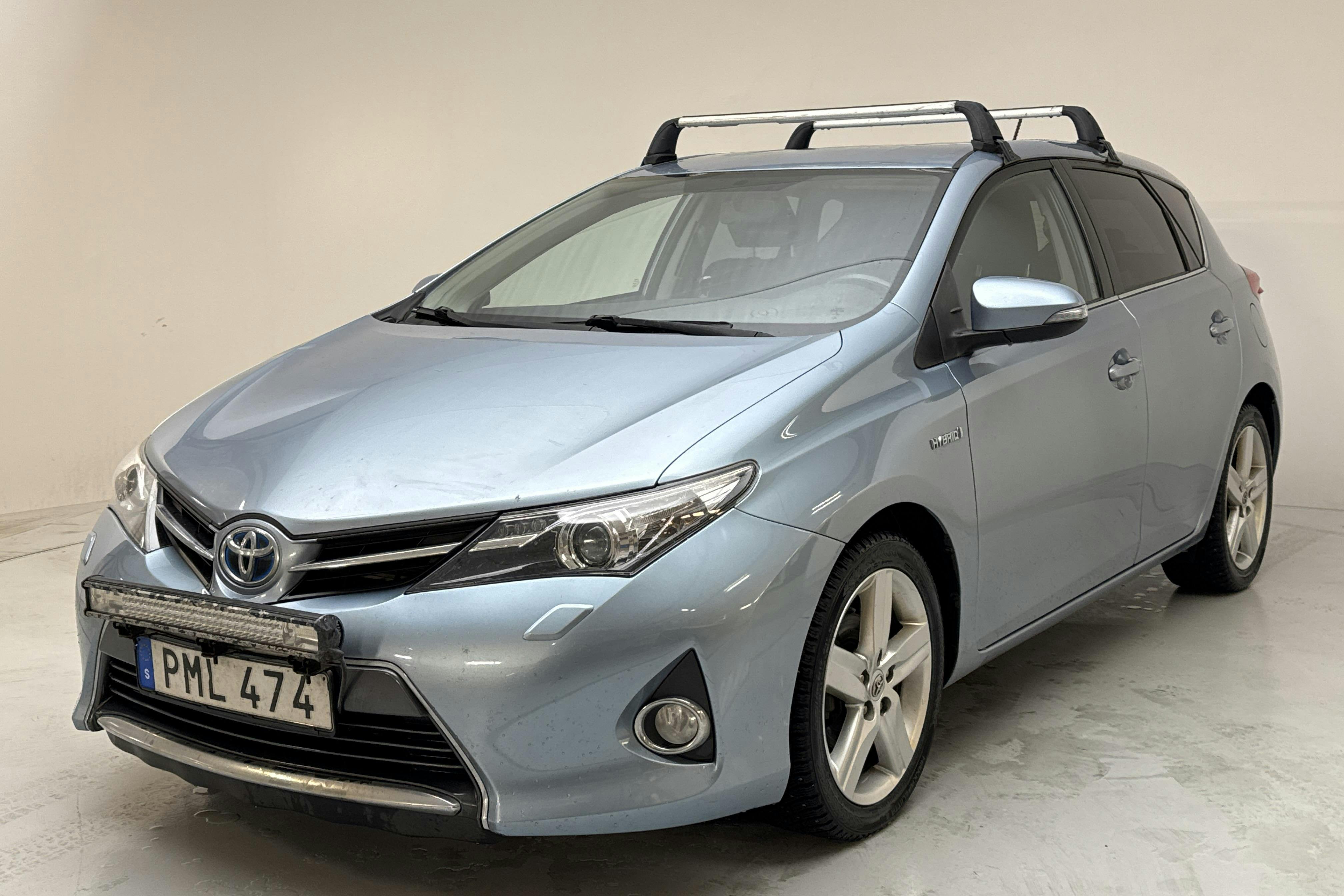 Presentation photo 1 of 13: Toyota Auris 1.8 HSD 5dr (99hk) - 286 530 km - Automatic - Light Blue - 2013