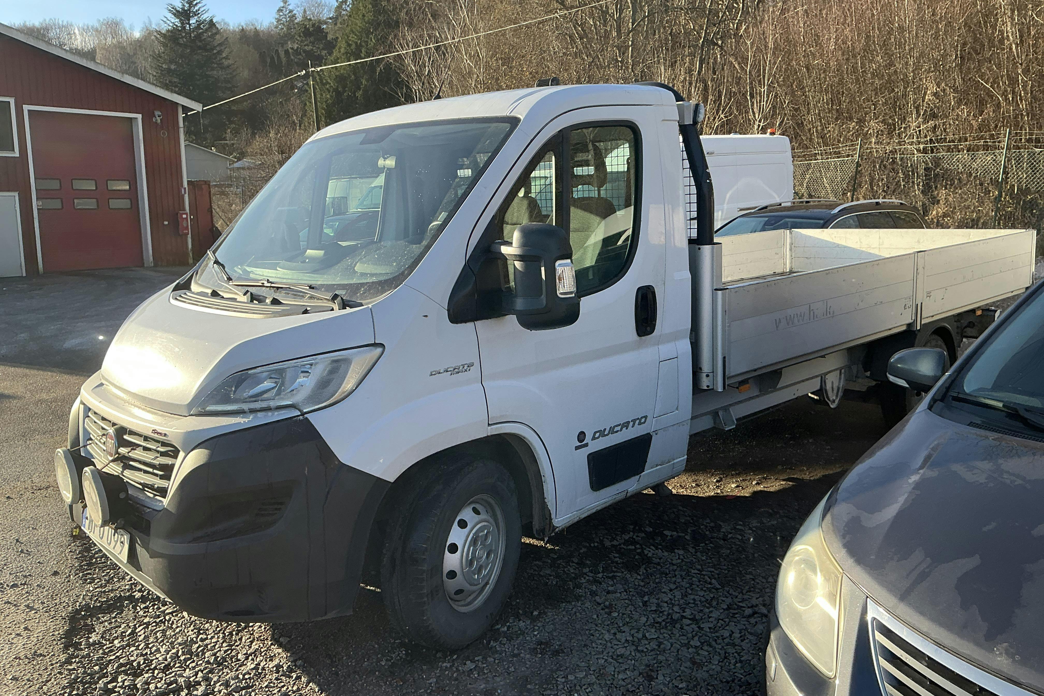 Presentation photo 1 of 10: FIAT DUCATO Ducato 2.3 Multijet (177hk) - 246 460 km - Manual - white - 2019