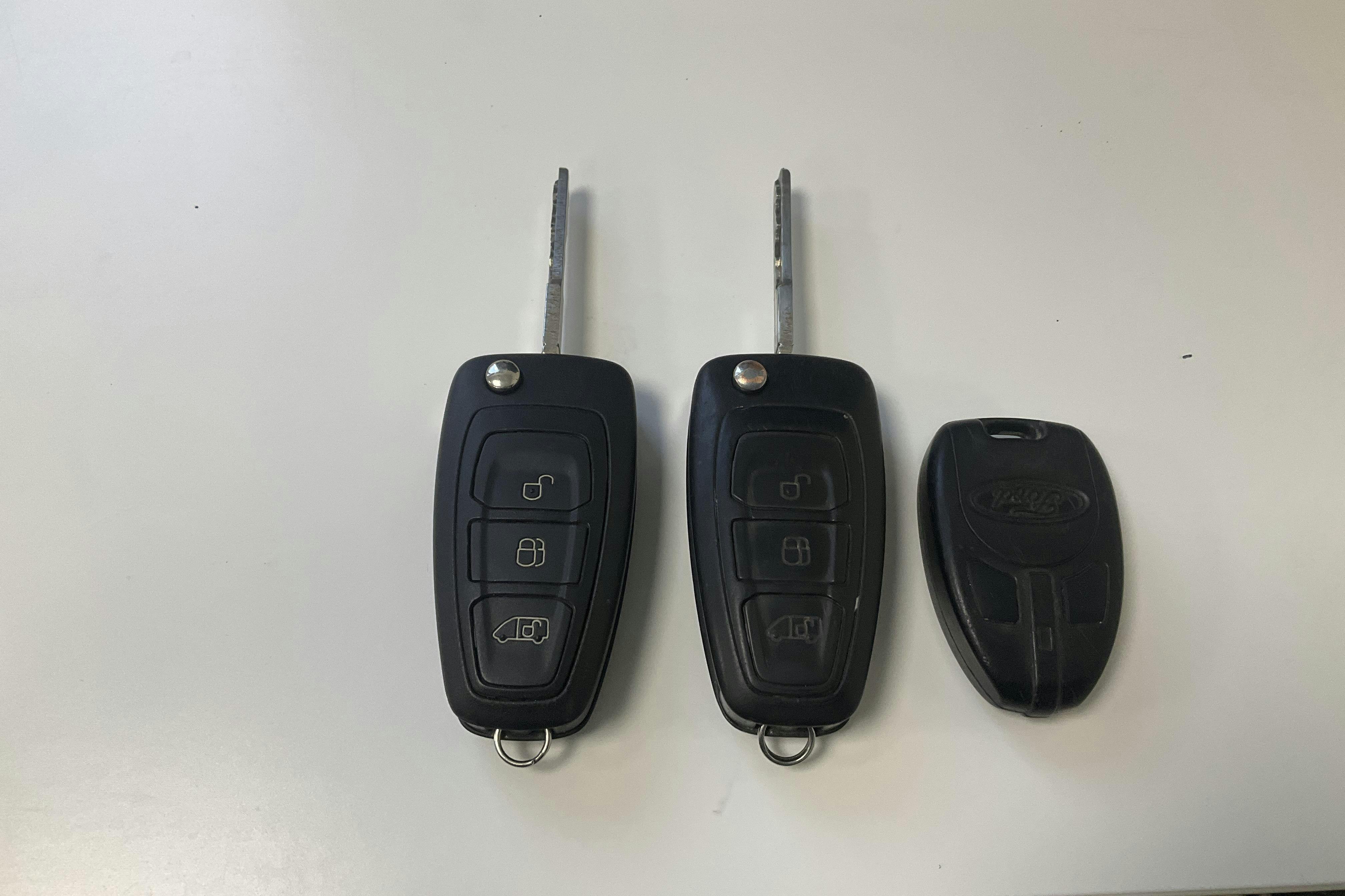 Presentationsfoto 16 av 16: Ford Transit Custom 300 (170hk) - 20 813 mil - Automat - vit - 2018