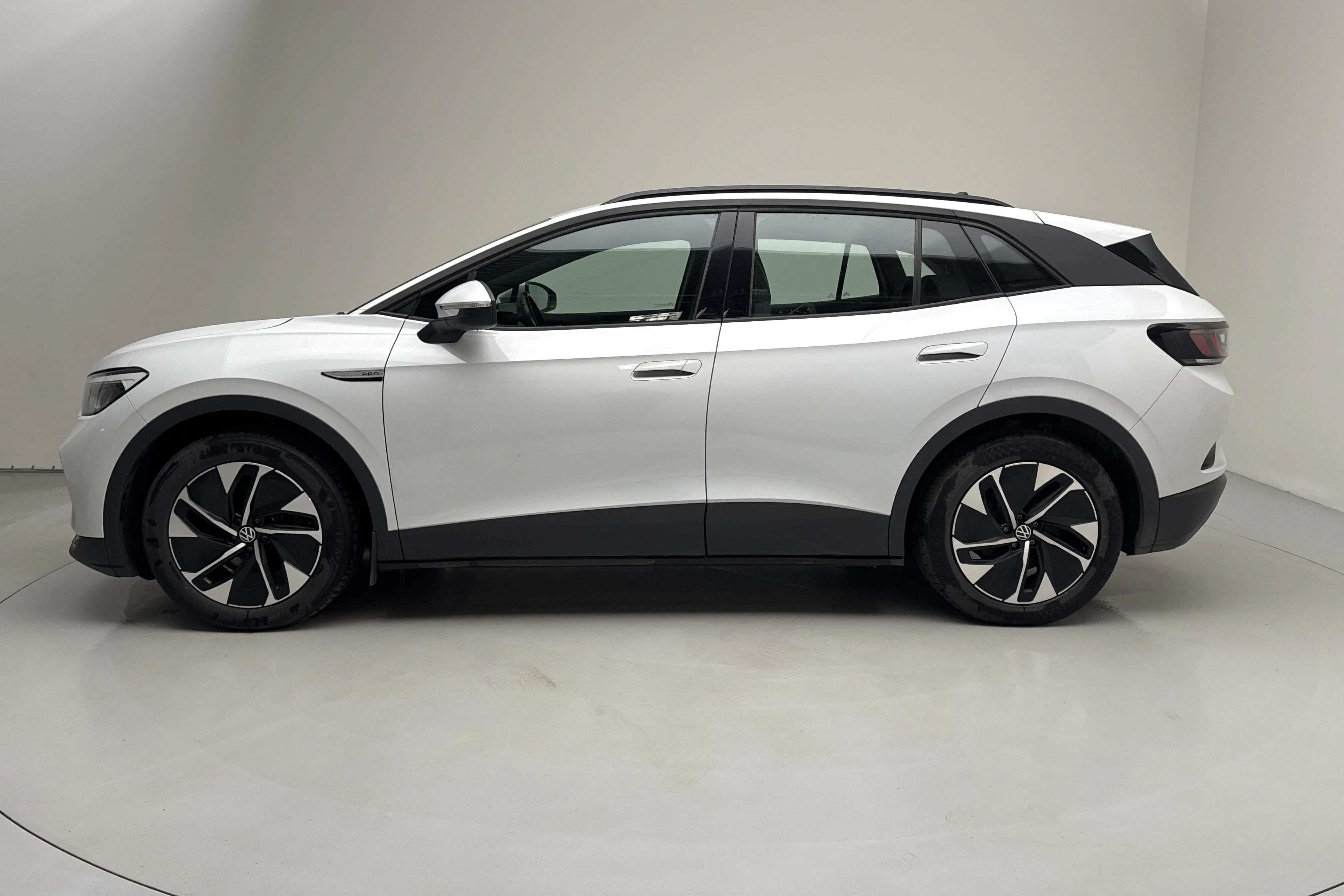 Presentation photo 2 of 15: VW ID.4 77kWh (204hk) - 148 770 km - Automatic - white - 2022