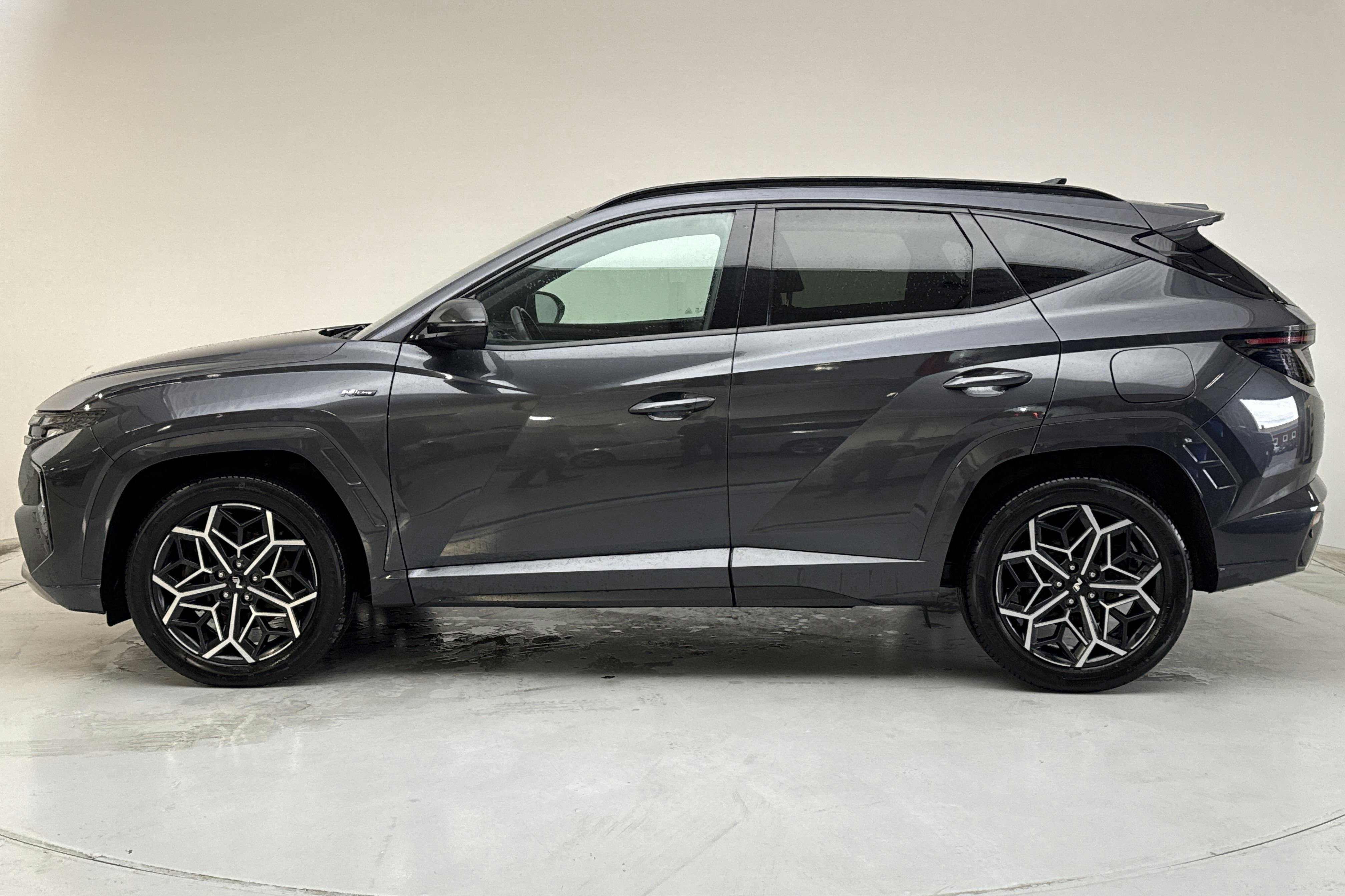 Presentation photo 2 of 15: Hyundai Tucson 1.6 GDI Hybrid 4WD (230hk) - 123 810 km - Automatic - gray - 2021