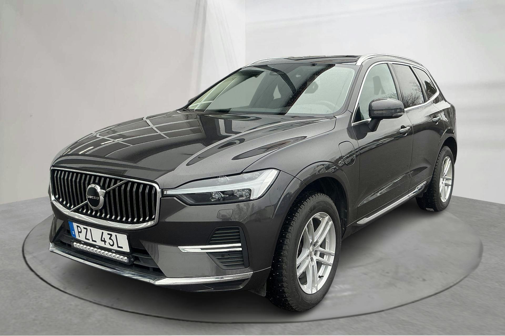 Presentation photo 1 of 20: Volvo XC60 T6 AWD Recharge (350hk) - 100 250 km - Automatic - gray - 2023