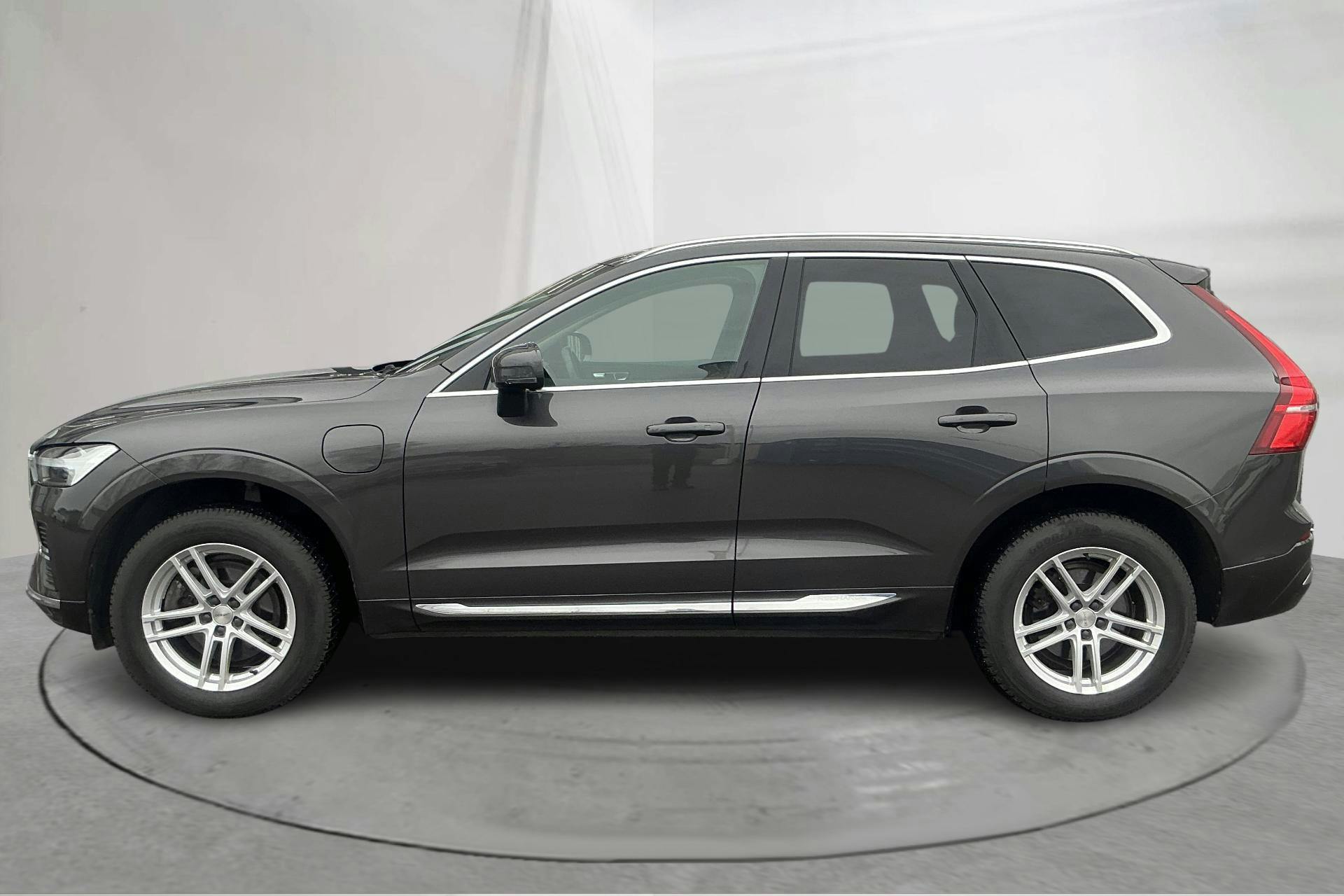 Presentation photo 2 of 20: Volvo XC60 T6 AWD Recharge (350hk) - 100 250 km - Automatic - gray - 2023