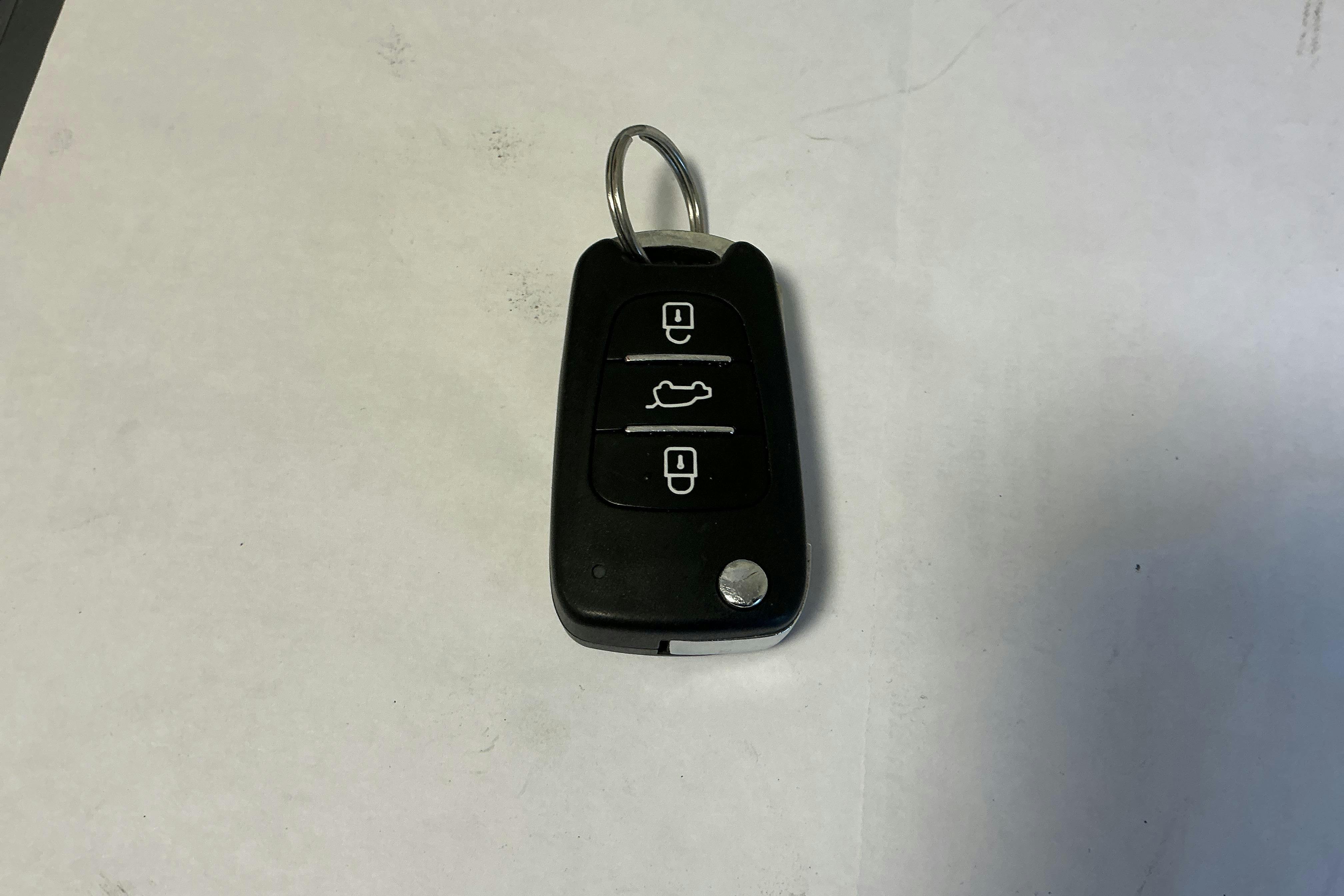 Presentationsfoto 14 av 14: Hyundai i30 1.6 CRDi 5dr (128hk) - 17 572 mil - Manuell - vit - 2011