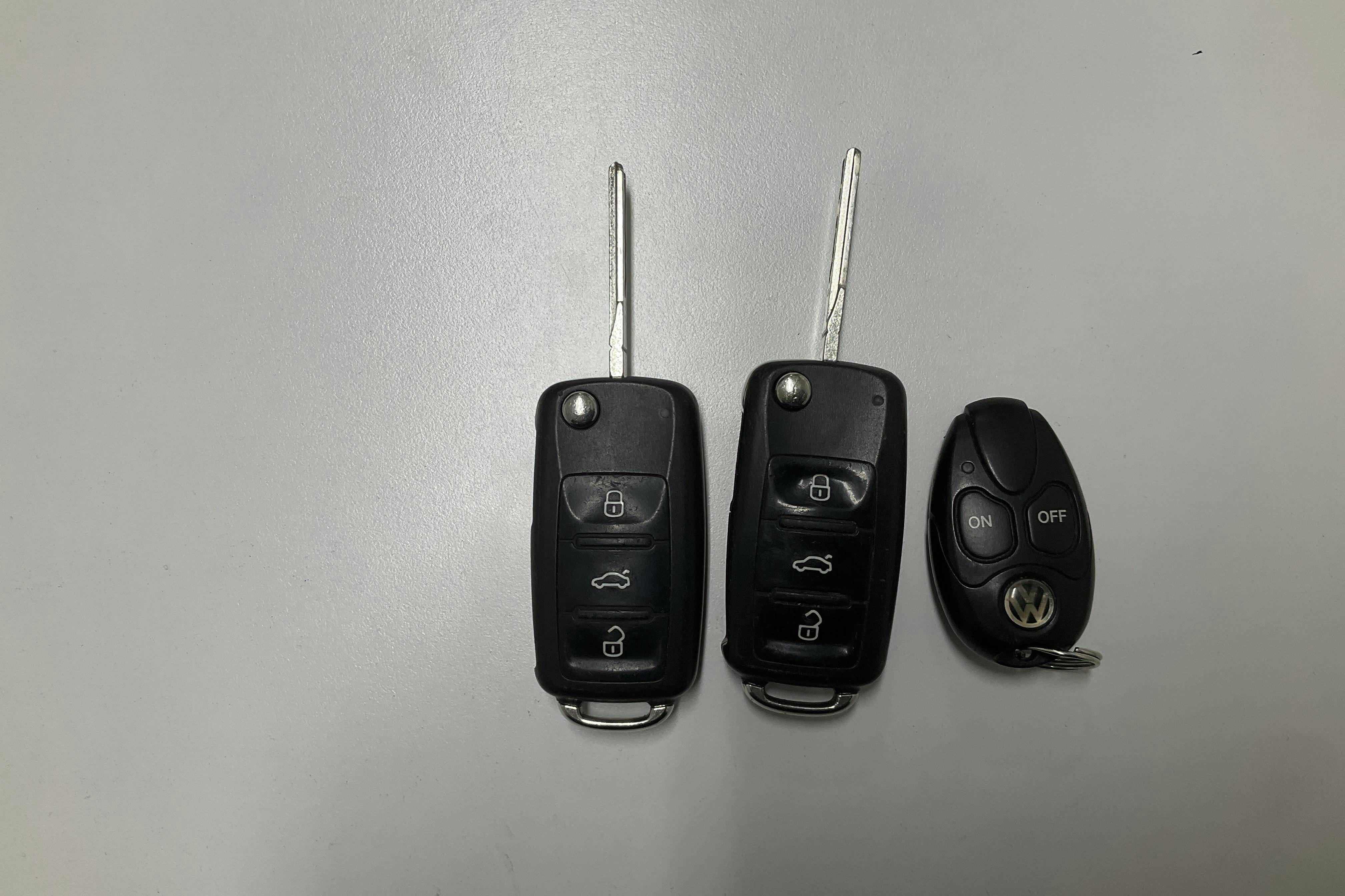 Presentation photo 19 of 19: VW Golf VI 1.6 TDI BlueMotion Technology 5dr (105hk) - 150 450 km - Automatic - silver - 2012