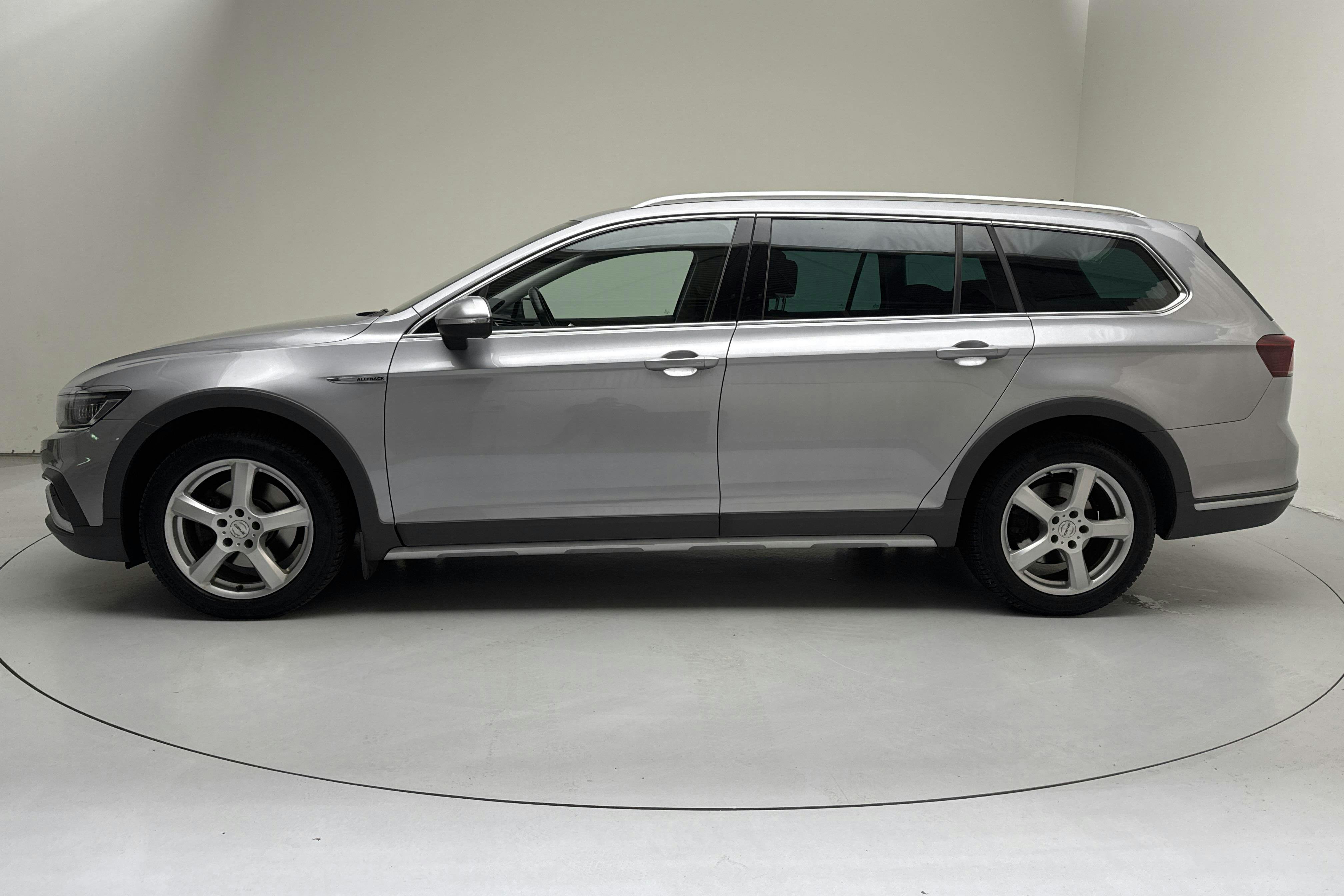 Presentation photo 2 of 16: VW Passat Alltrack 2.0 TDI 4MOTION (190hk) - 207 710 km - Automatic - silver - 2020