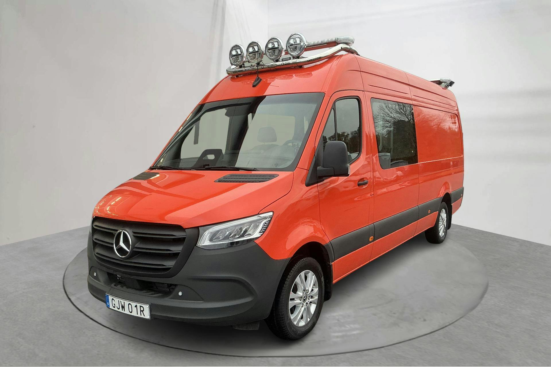 Presentation photo 1 of 21: Mercedes Sprinter 319 CDI Skåp RWD (190hk) - 7 730 km - Automatic - orange - 2025