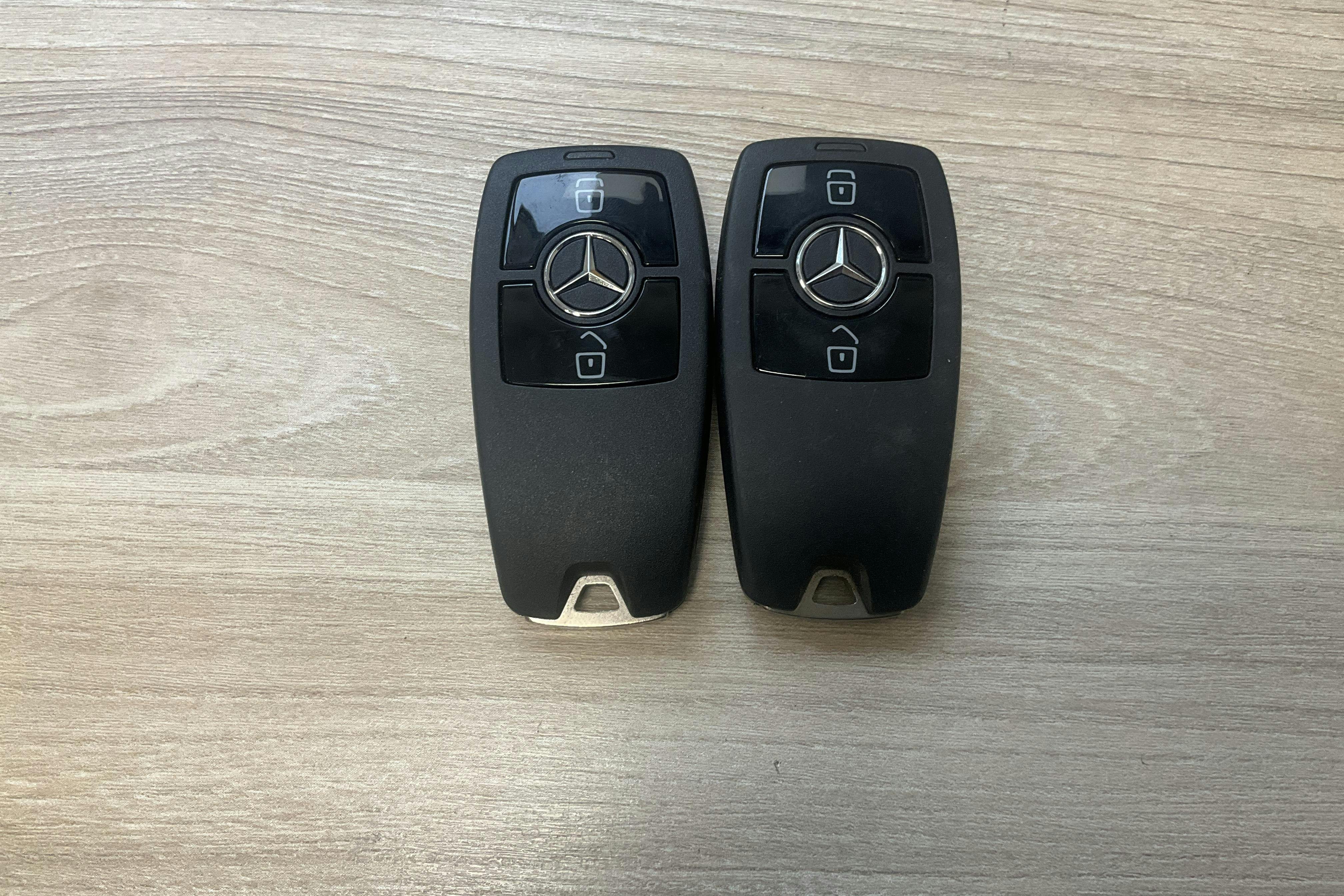 Presentation photo 24 of 24: Mercedes Sprinter 319 CDI Skåp RWD (190hk) - 7 830 km - Automatic - orange - 2025