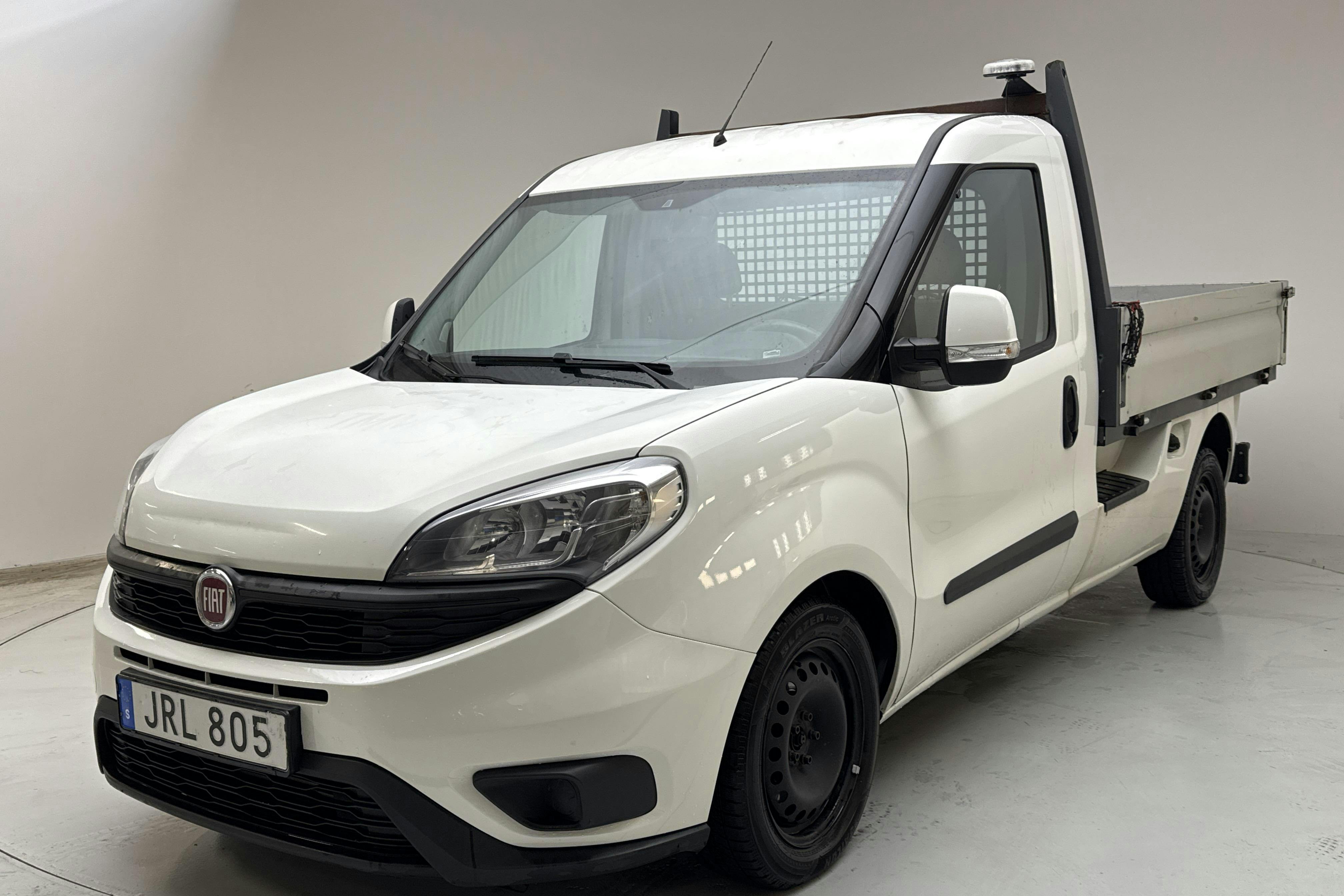 Presentationsfoto 1 av 9: Fiat Doblo Cargo 1.6 MJT (105hk) - 10 348 mil - Manuell - vit - 2016