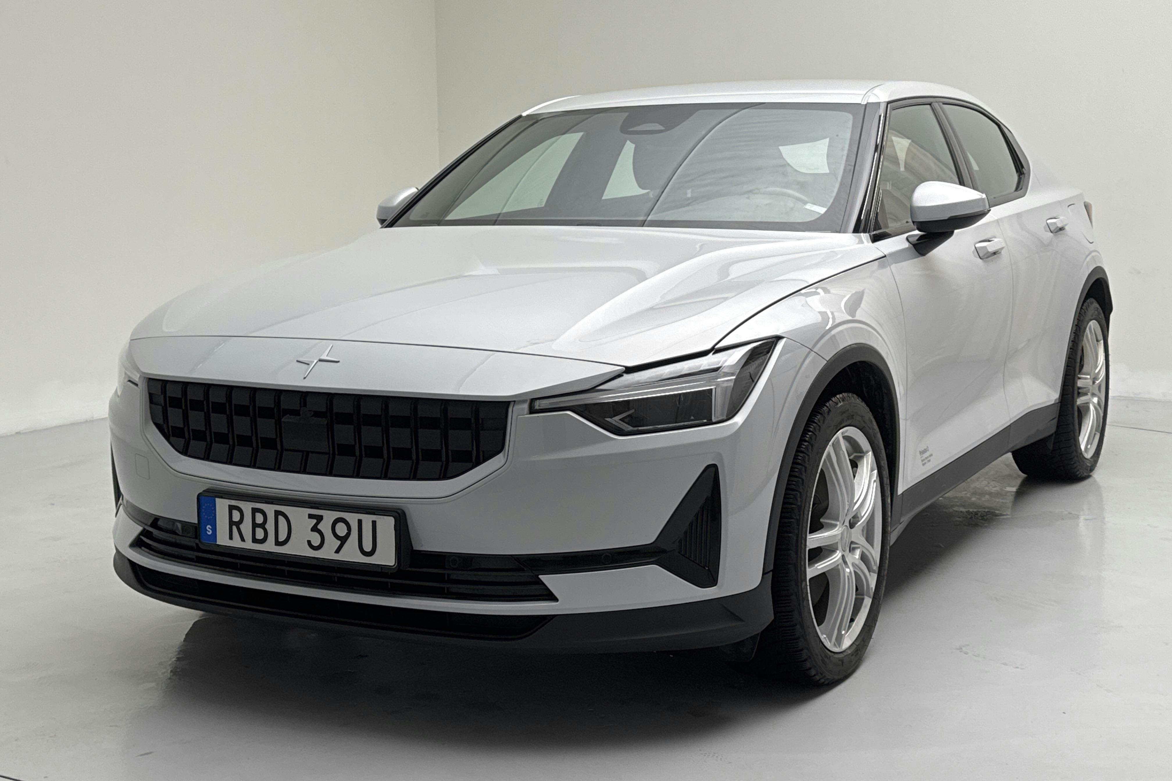 Presentation photo 1 of 14: Polestar 2 Standard range Single motor (231hk) - 70 740 km - Automatic - silver - 2023