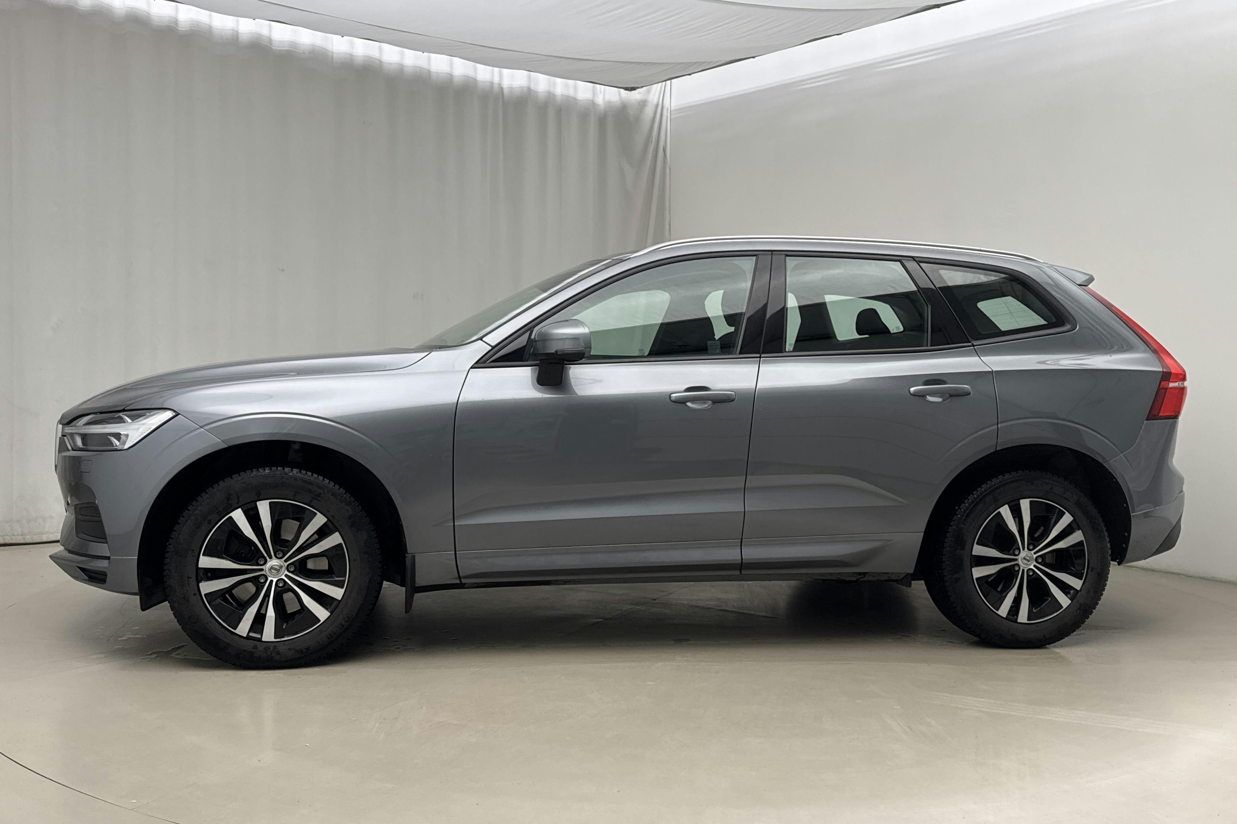 Presentationsfoto 2 av 18: Volvo XC60 D4 AWD (190hk) - 16 675 mil - Automat - grå - 2019