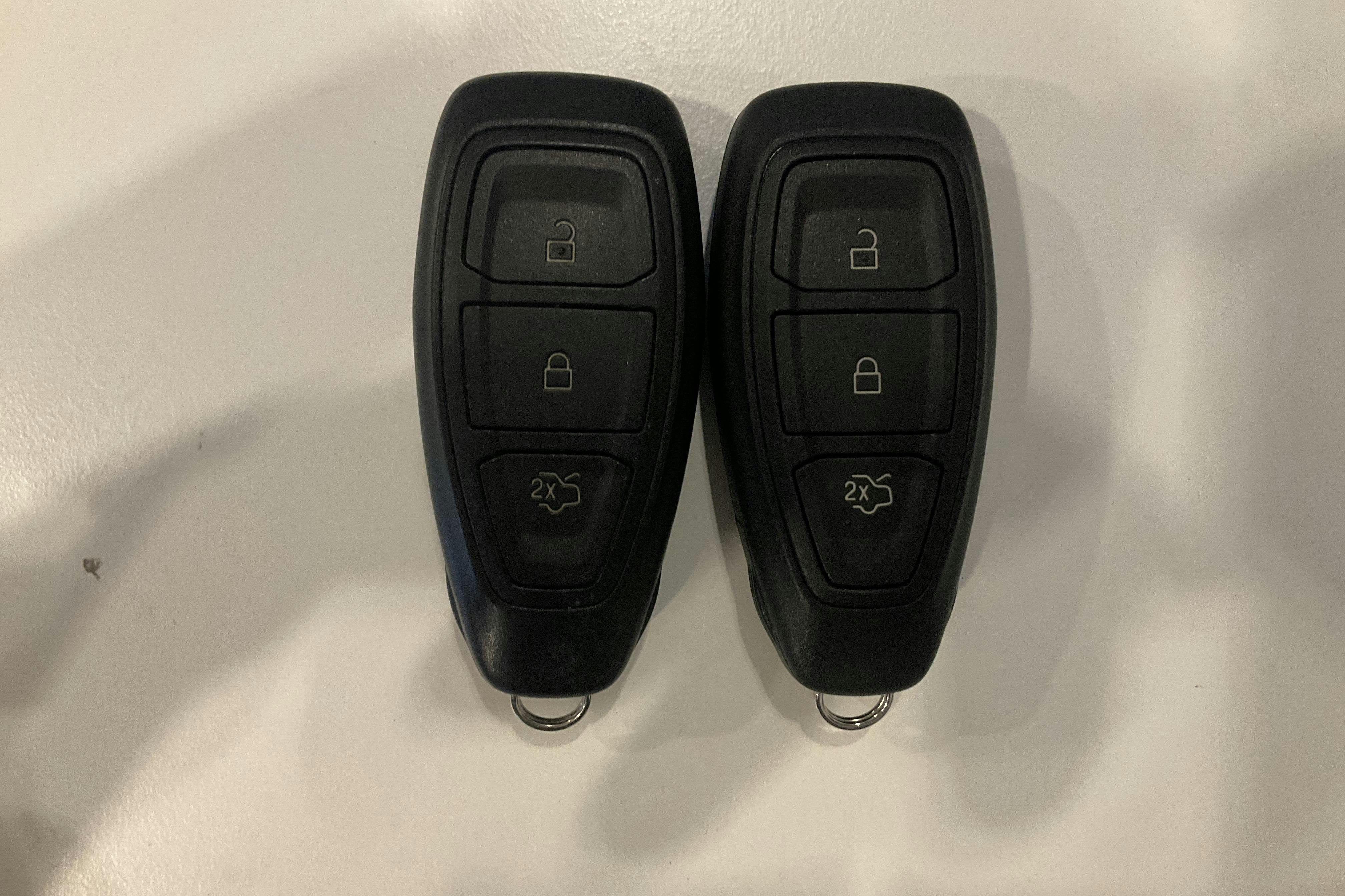 Presentationsfoto 21 av 21: Ford Kuga 2.5 PHEV (225hk) - 5 387 mil - Automat - svart - 2023