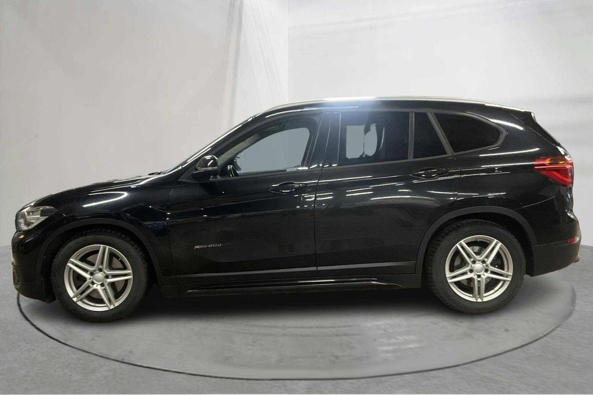 Esittelykuva 2 osoitteesta 15: BMW X1 xDrive20d, F48 (190hk) - 268 460 km - Automaattinen - musta - 2017