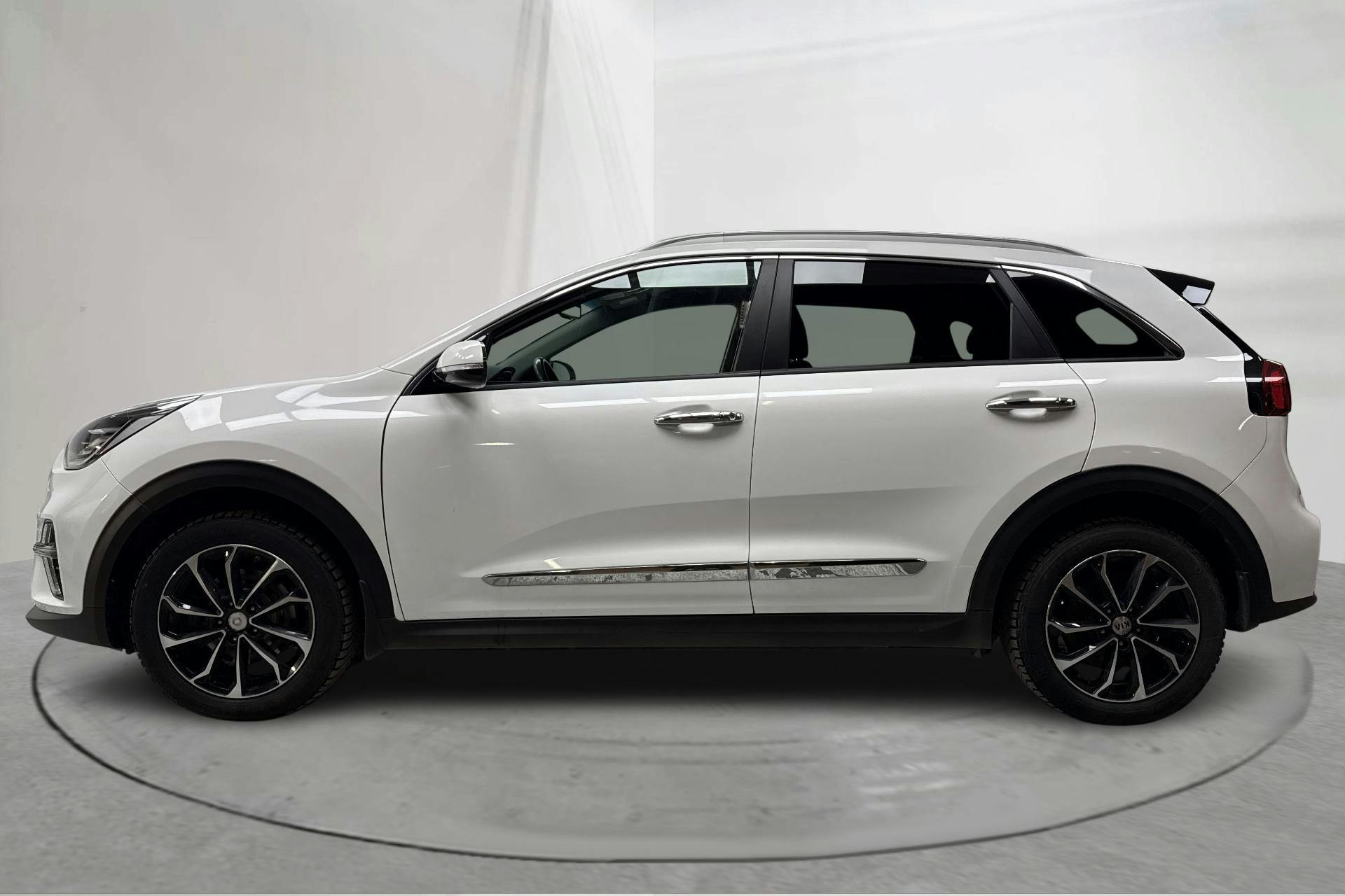 Presentation photo 2 of 15: KIA e-Niro 64kWh (204hk) - 125 750 km - Automatic - white - 2020