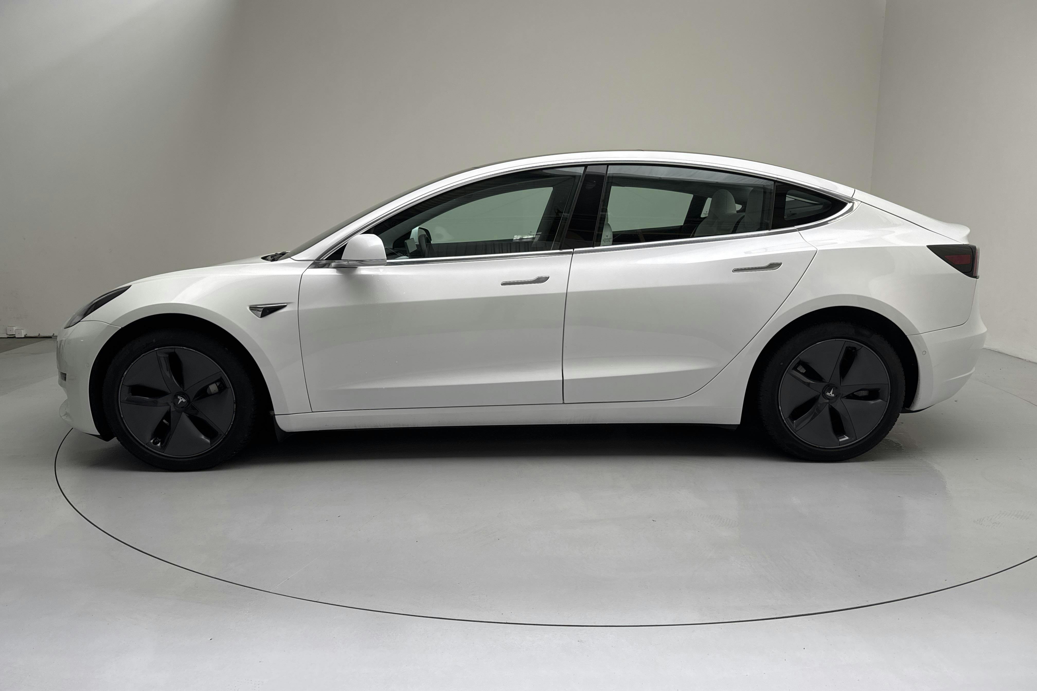 Esitlusfoto 2 aadressil 18: Tesla Model 3 Long Range Dual Motor AWD - 63 420 km - Automaatne - valge - 2020