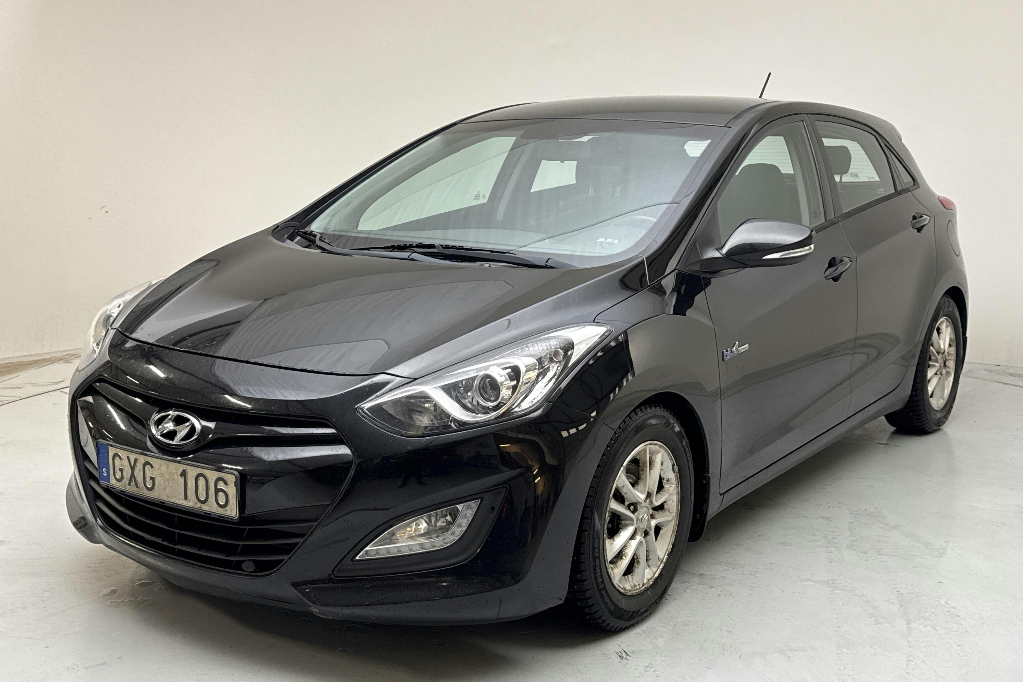 Hyundai i30 1.6 CRDi 5dr (110hk) - 18 135 mil - Manuell - svart - 2014