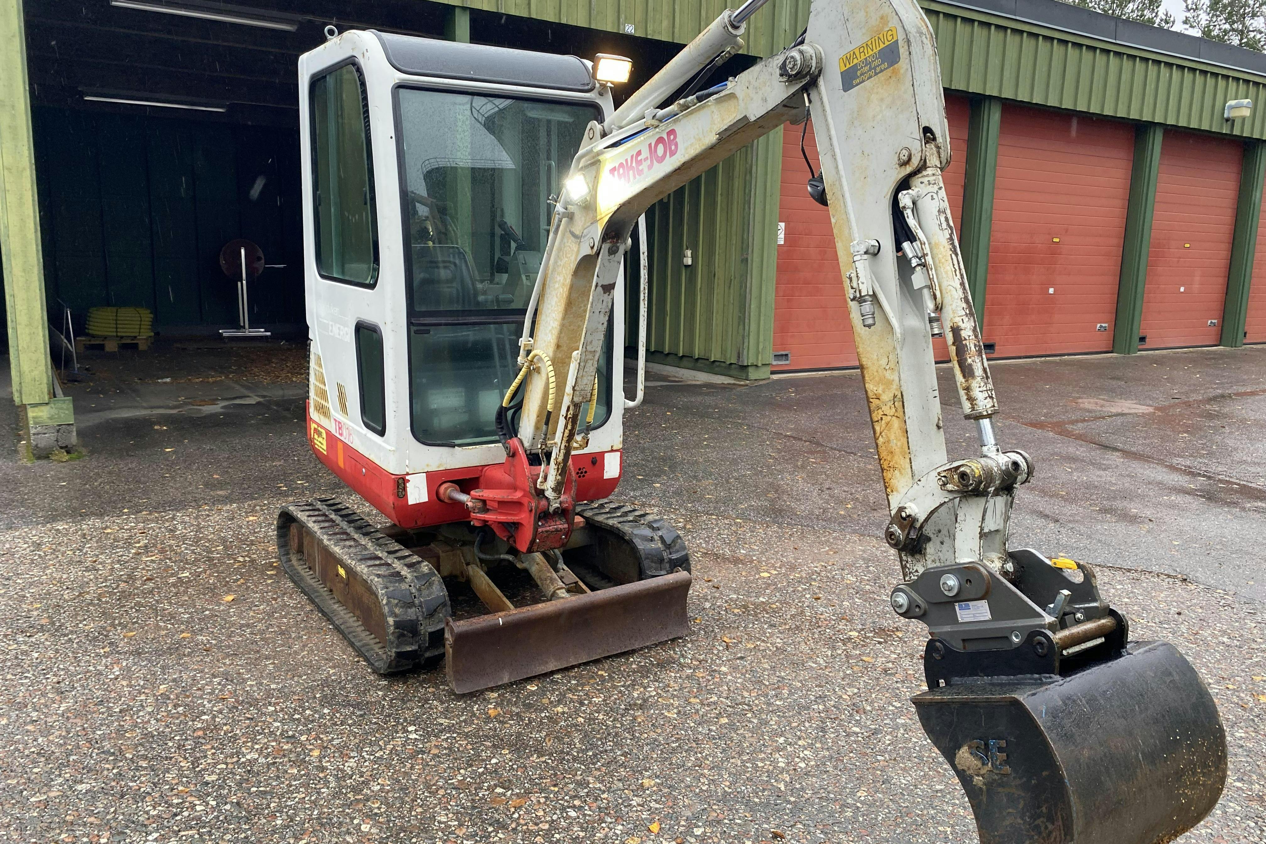 Presentationsfoto 2 av 44: TAKE JOB TBO 16 -  - 1998