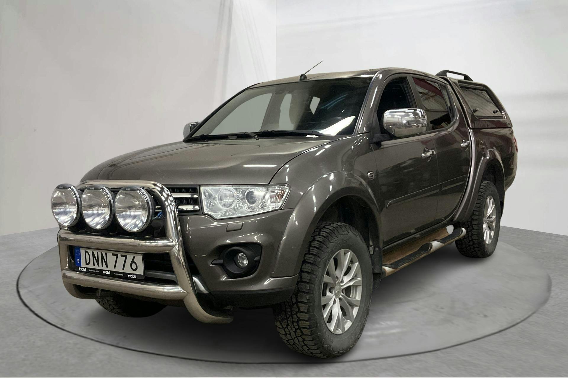 Mitsubishi L200 2.5 DI-D (178hk) - 21 023 mil - Automat - brun - 2015