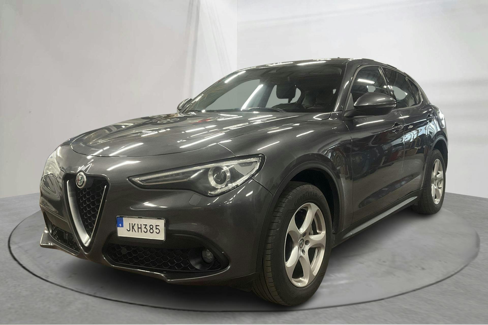 Esitlusfoto 1 aadressil 16: Alfa Romeo Stelvio 2.2 D AWD (210hk) - 152 540 km - Automaatne - hall - 2017