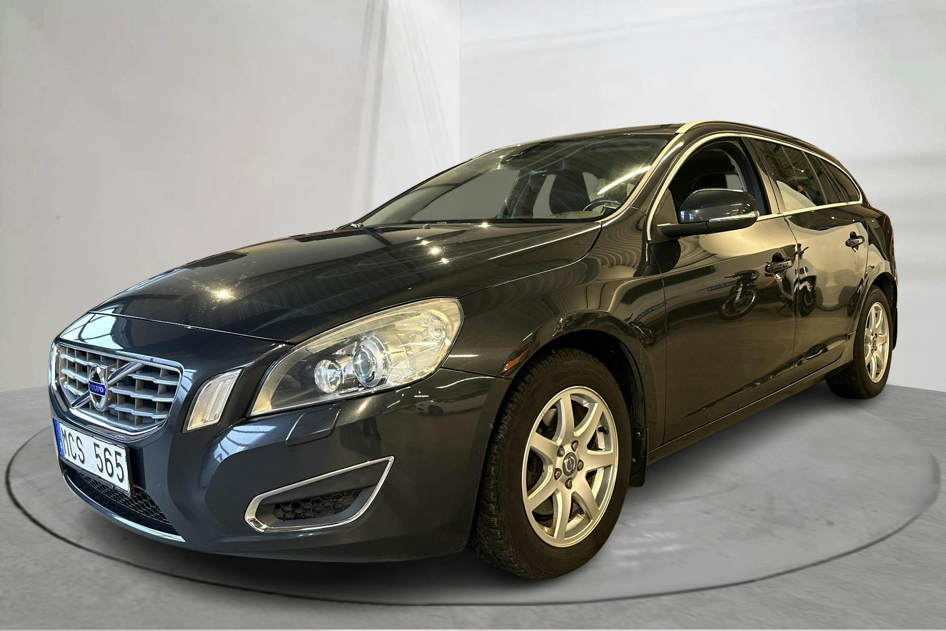 Presentationsfoto 1 av 14: Volvo V60 D3 (163hk) - 12 949 mil - Manuell - grå - 2012