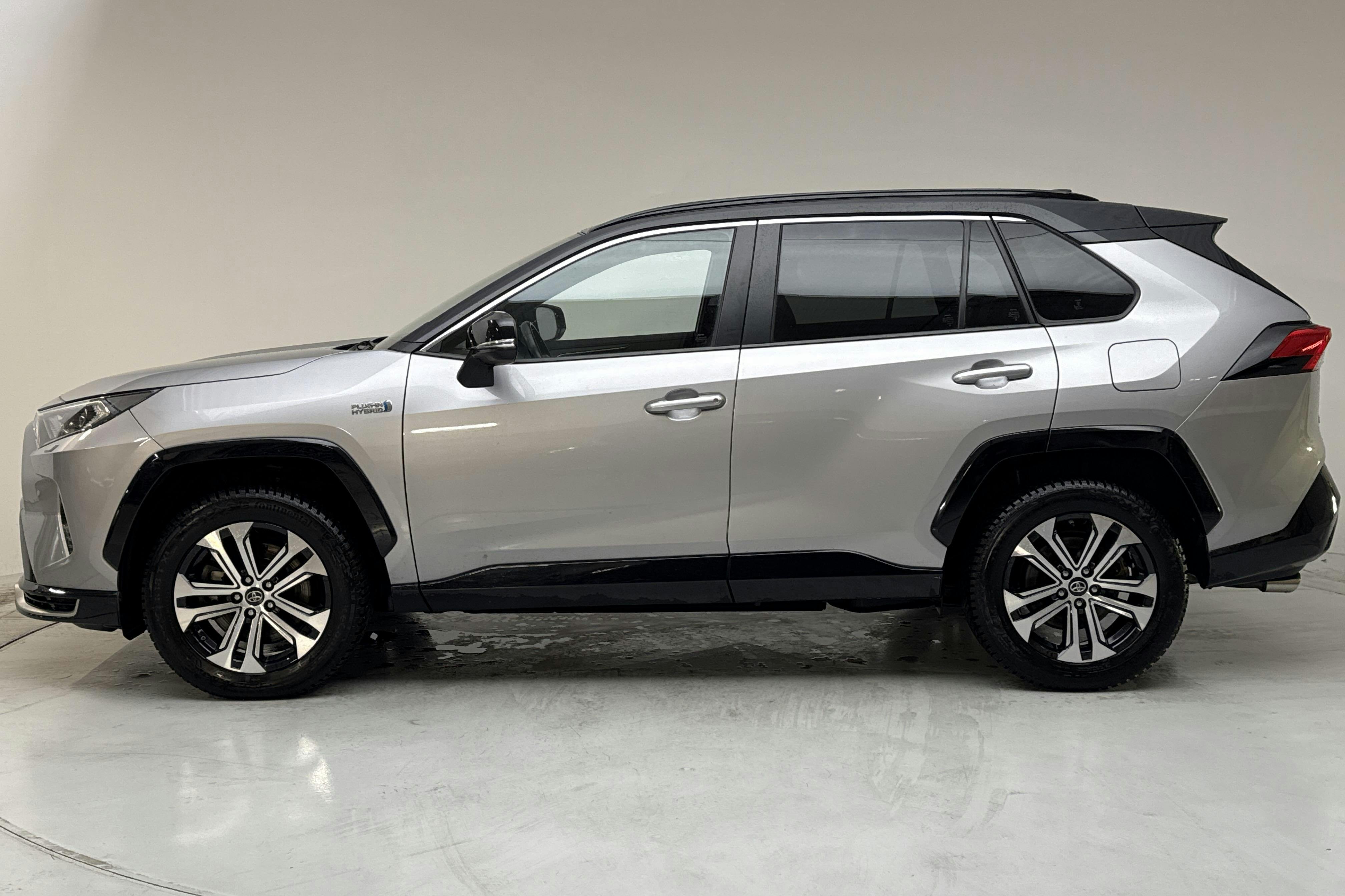 Presentation photo 2 of 15: Toyota RAV4 2.5 Plug-in Hybrid AWDi (306hk) - 53 670 km - Automatic - gray - 2021