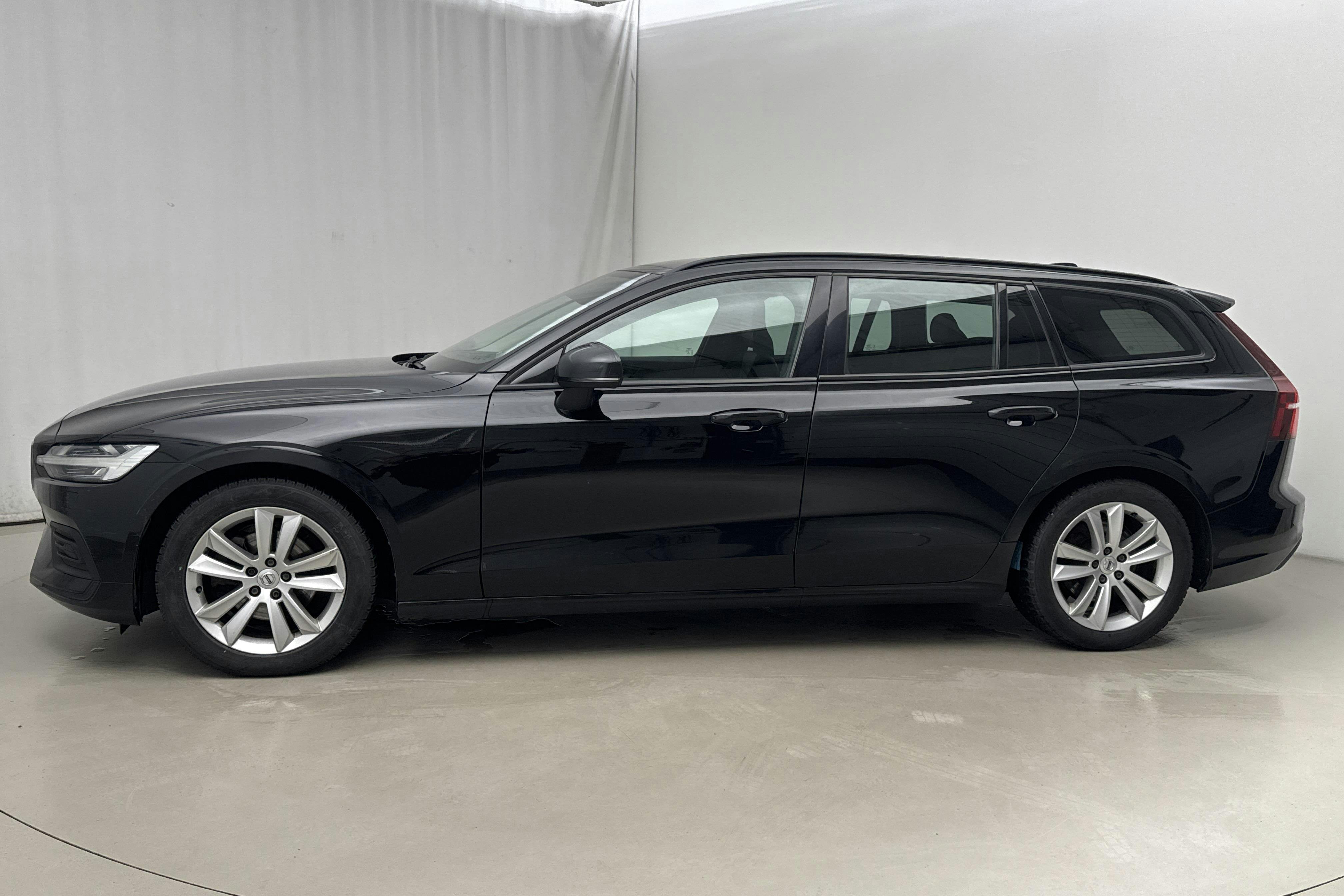 Presentation photo 2 of 18: Volvo V60 D4 (190hk) - 171 390 km - Automatic - black - 2019