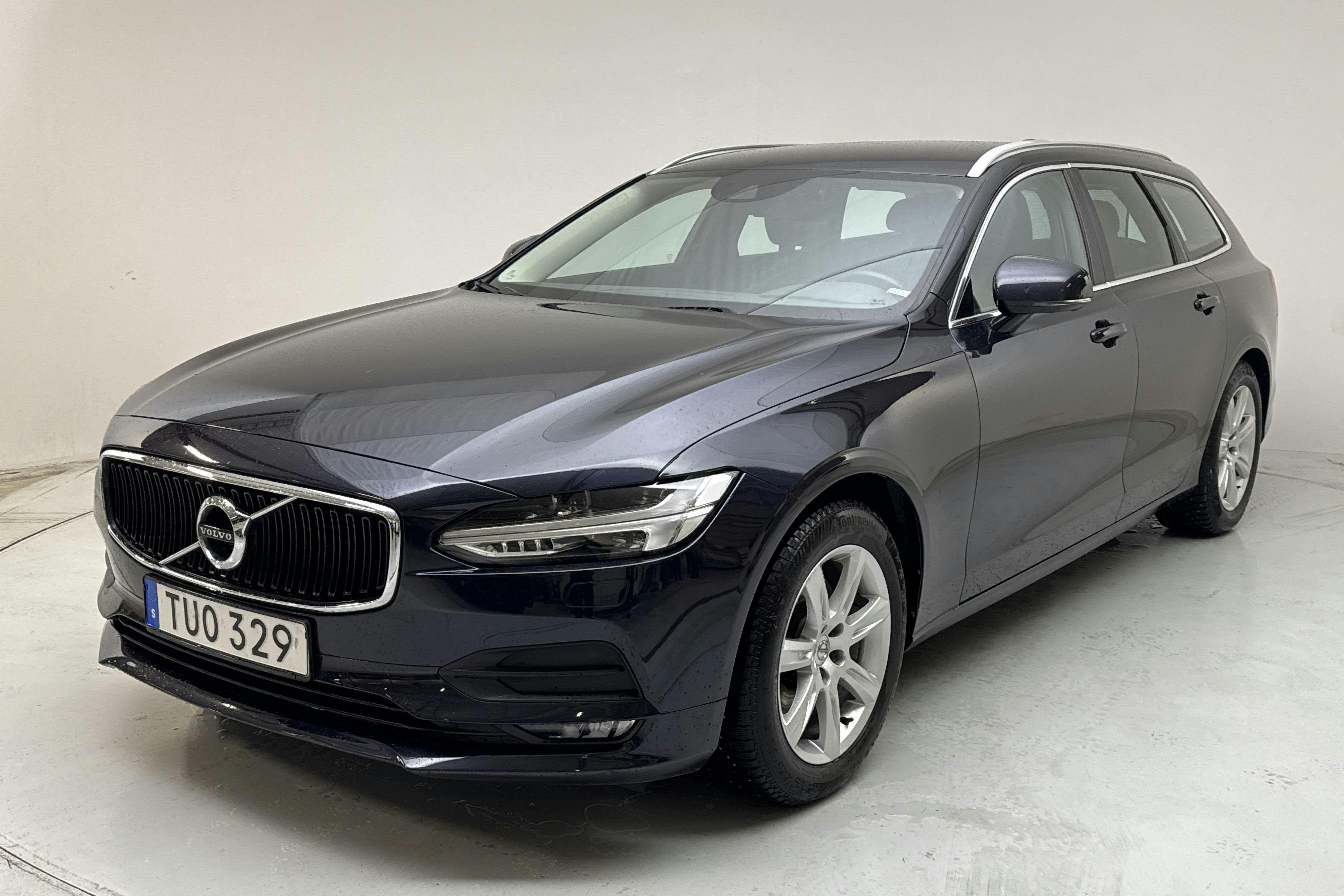 Presentationsfoto 1 av 15: Volvo V90 D4 (190hk) - 11 908 mil - Manuell - Dark Blue - 2017