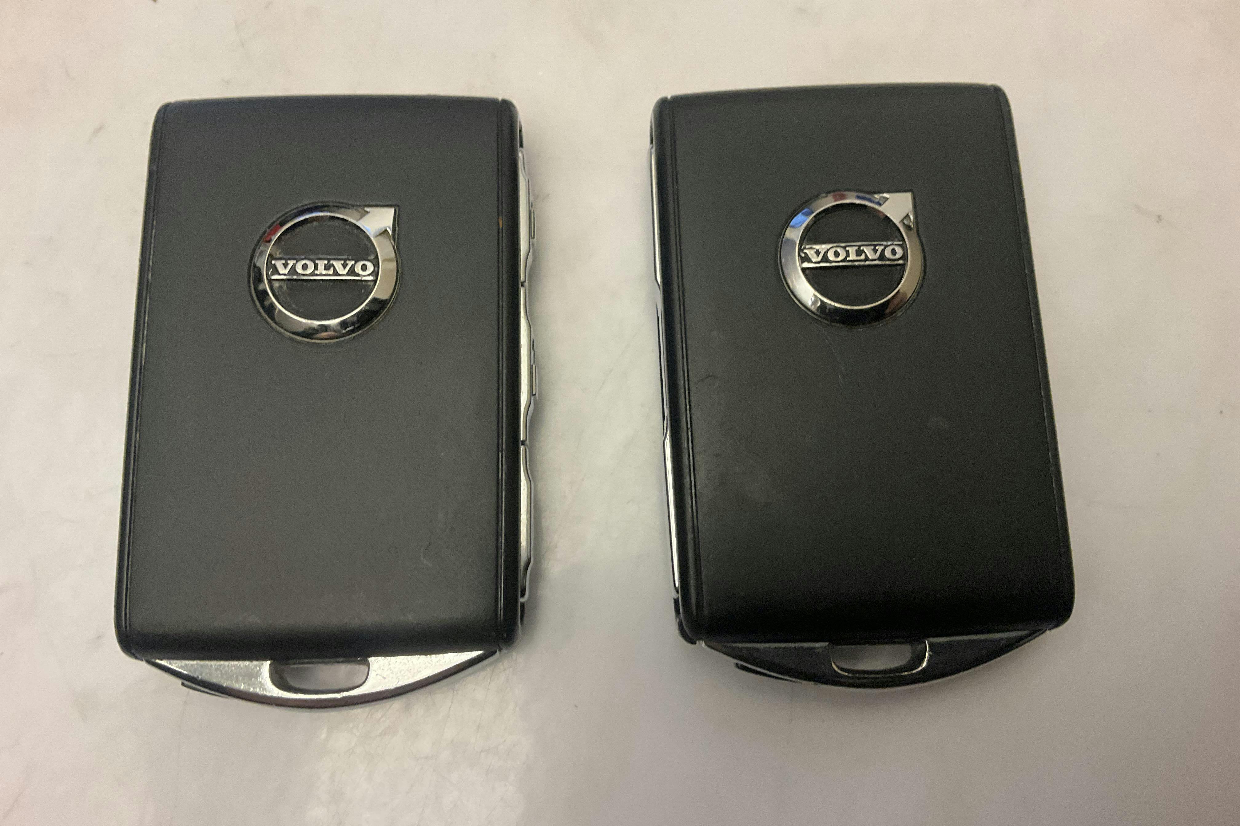 Presentationsfoto 15 av 15: Volvo V90 D4 (190hk) - 11 908 mil - Manuell - Dark Blue - 2017