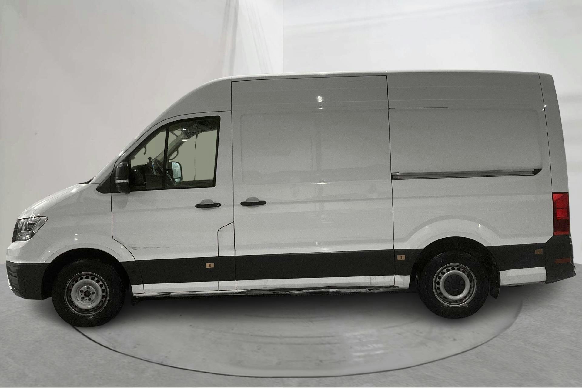 Presentationsfoto 2 av 15: VW Crafter 35 2.0 TDI Skåp (140hk) - 16 430 mil - Manuell - vit - 2020