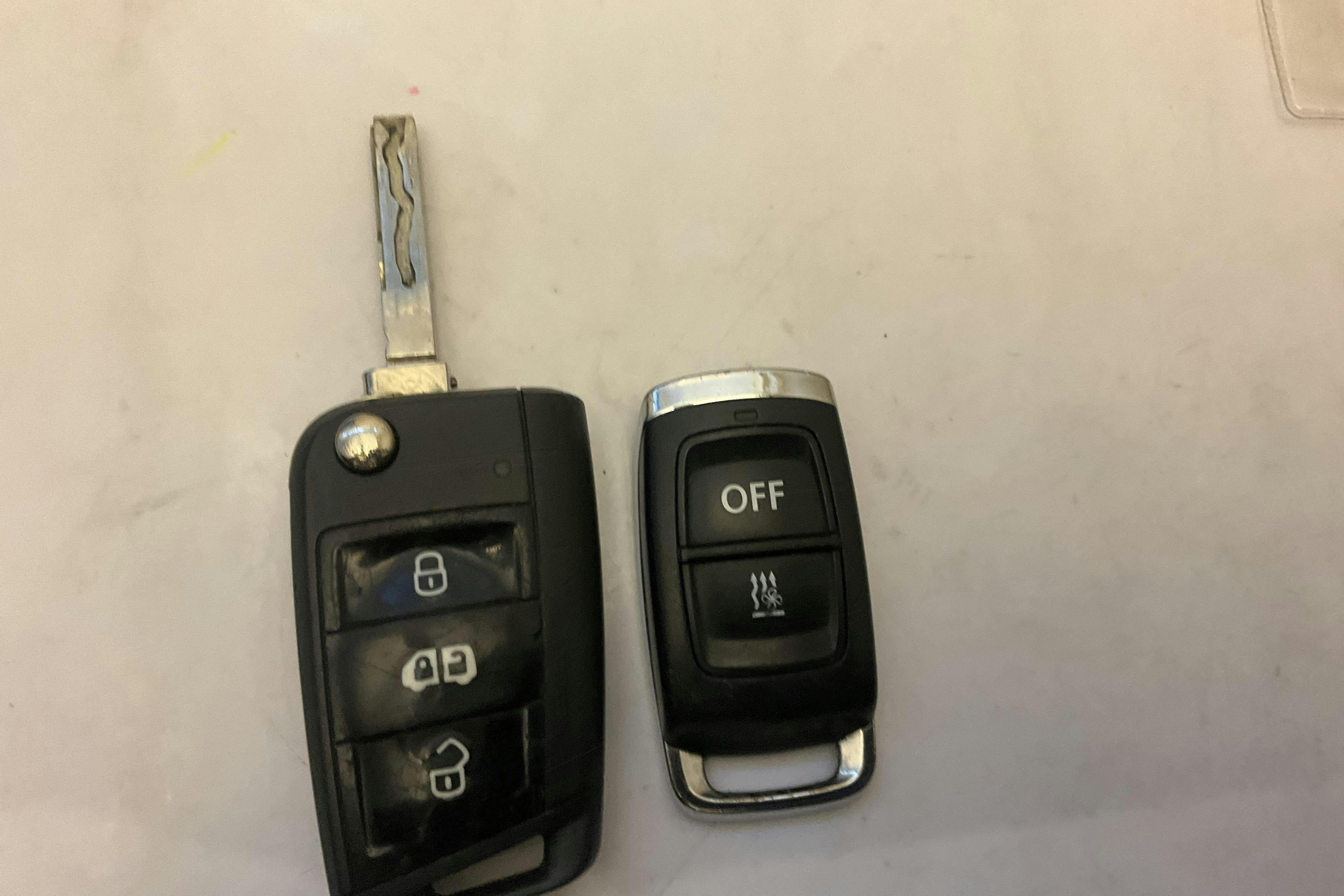 Presentationsfoto 15 av 15: VW Crafter 35 2.0 TDI Skåp (140hk) - 16 430 mil - Manuell - vit - 2020