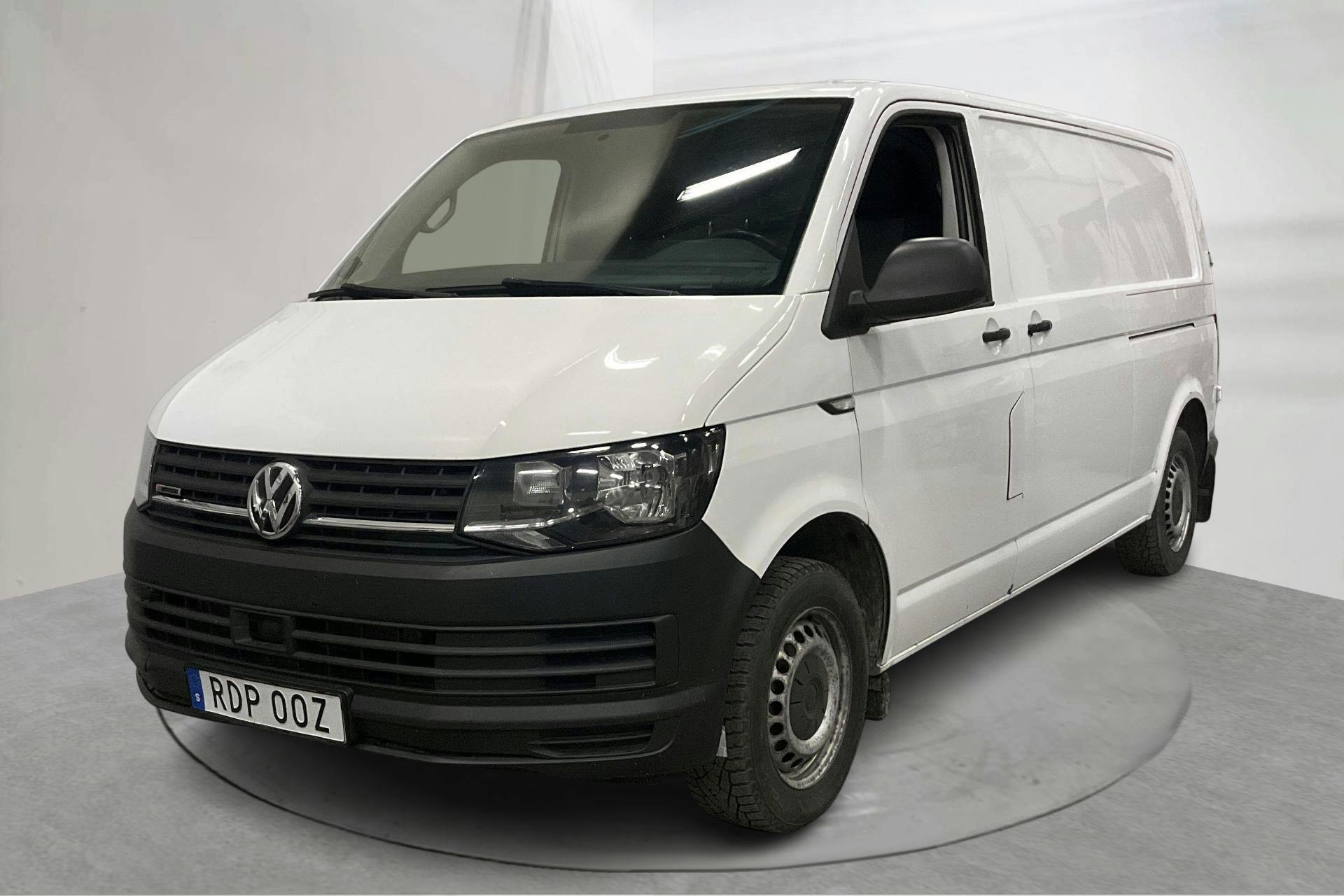 Presentationsfoto 1 av 15: VW Transporter T6 2.0 TDI BMT Skåp 4MOTION (150hk) - 18 344 mil - Manuell - vit - 2019