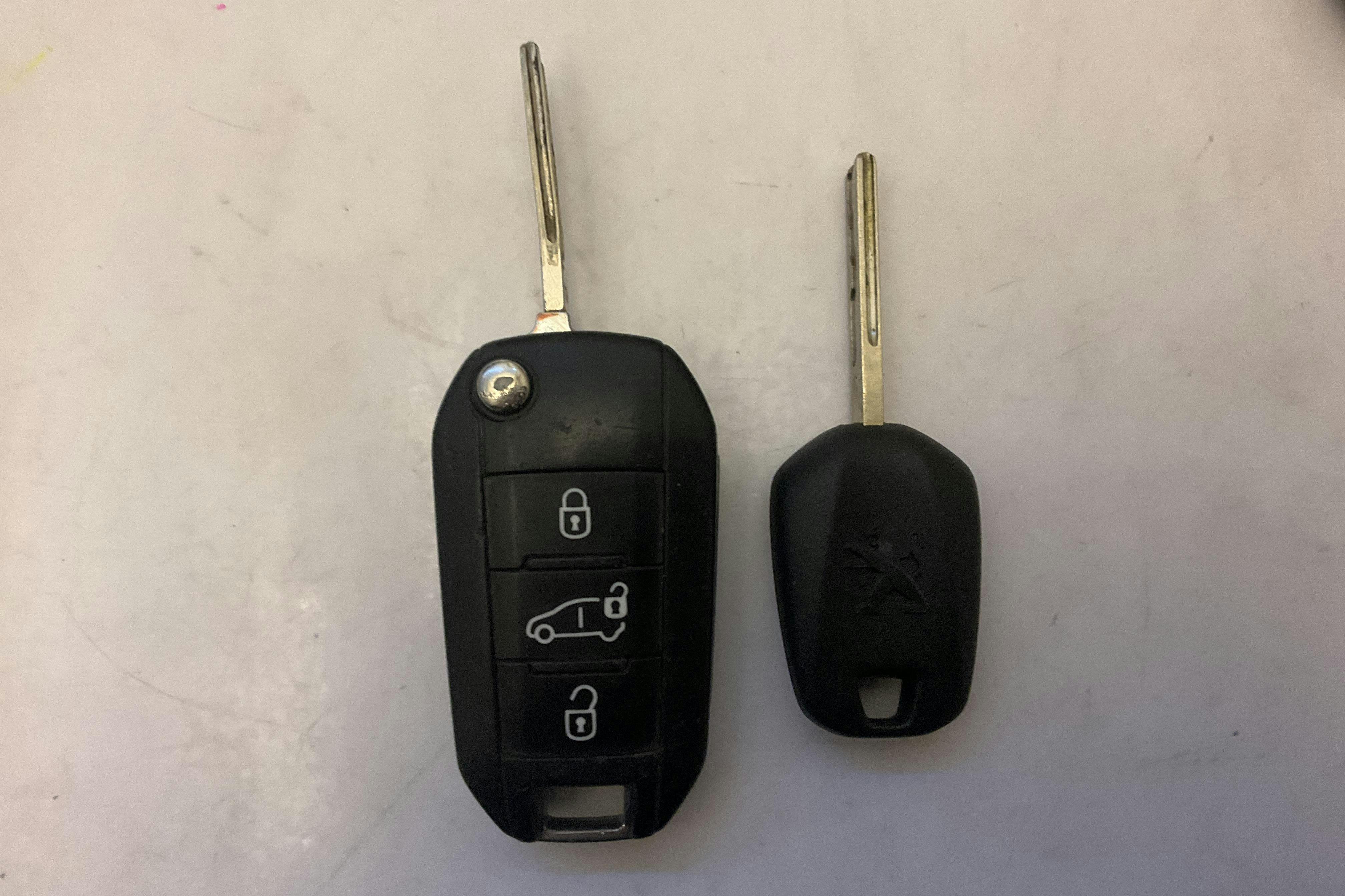 Presentationsfoto 12 av 12: Peugeot Expert BlueHDi Skåp (122hk) - 15 020 mil - Manuell - vit - 2016