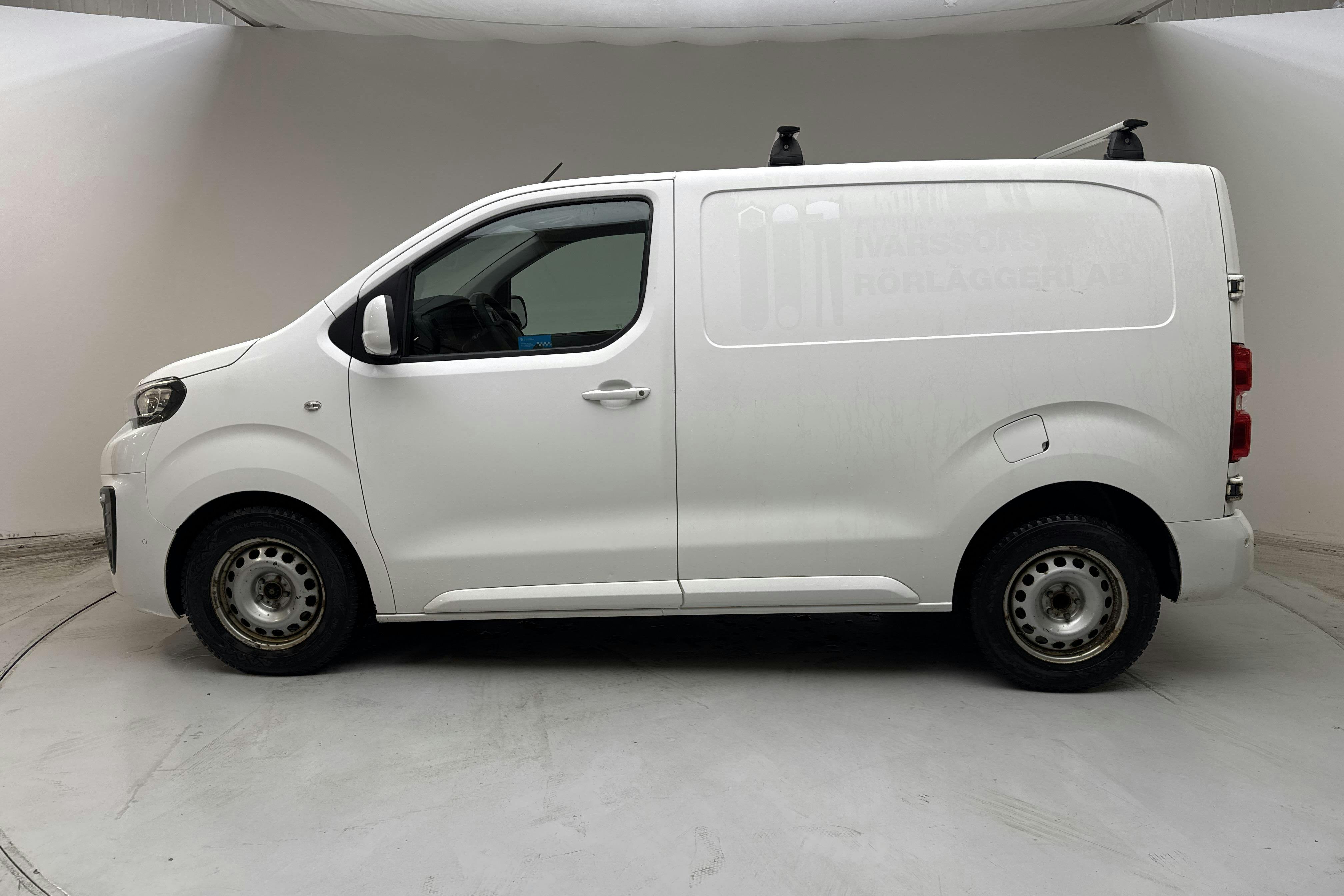 Presentationsfoto 2 av 12: Peugeot Expert BlueHDi Skåp (122hk) - 15 020 mil - Manuell - vit - 2016