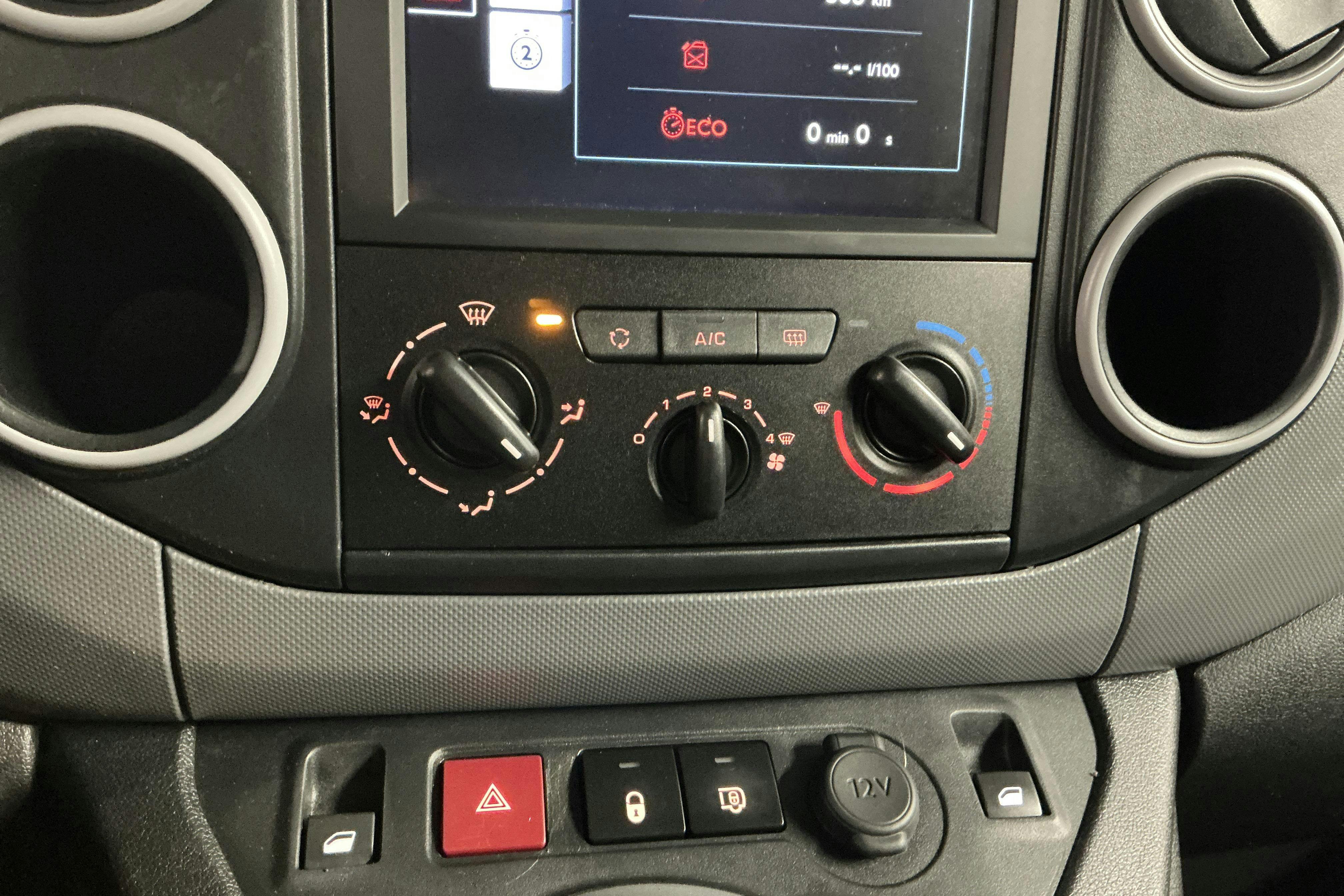 Presentationsfoto 12 av 12: Citroën Berlingo 1.6 BlueHDi Skåp (100hk) - 11 864 mil - Manuell - vit - 2018