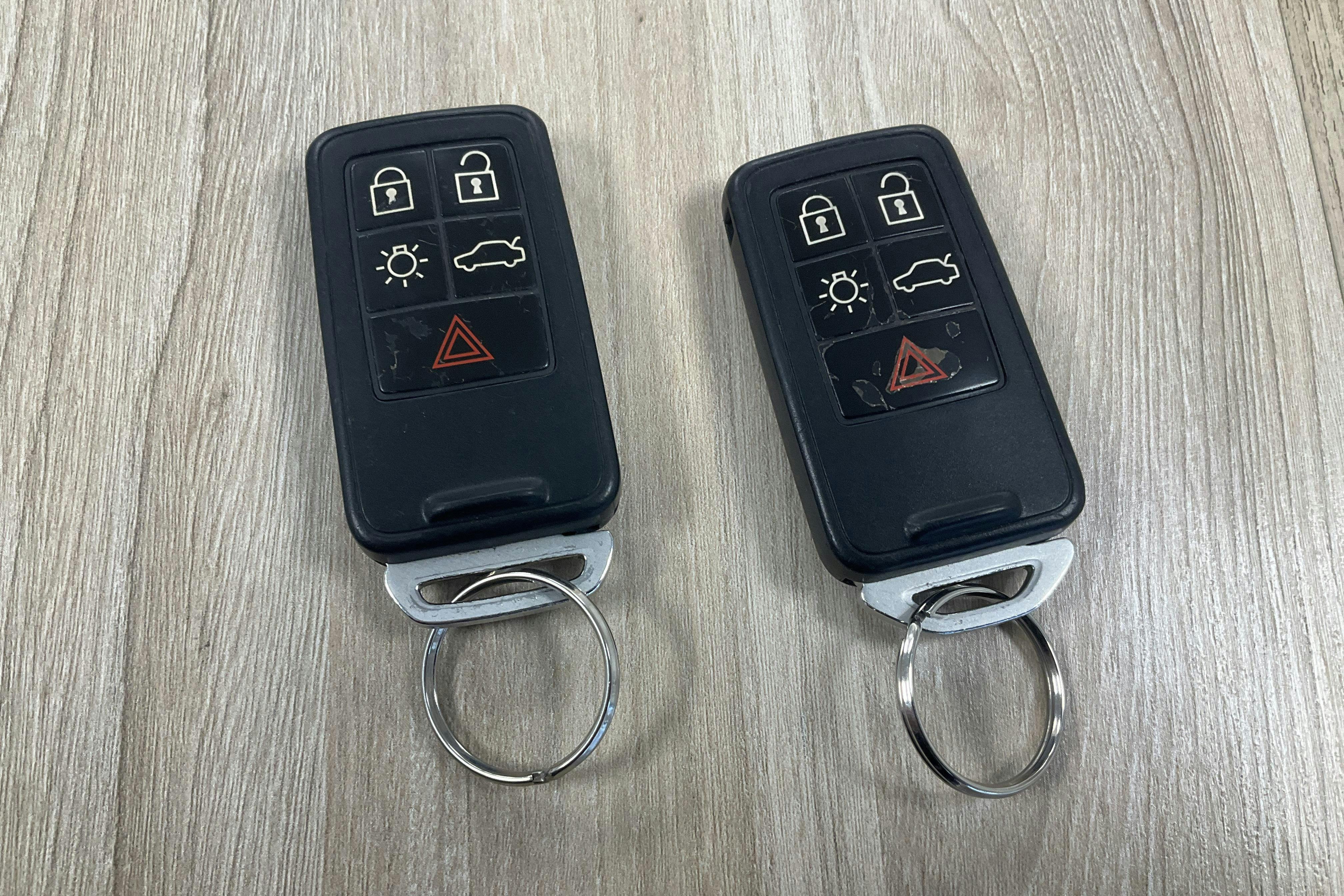 Esitlusfoto 16 aadressil 16: Volvo V40 D2 (120hk) - 162 670 km - Käsitsi - must - 2017