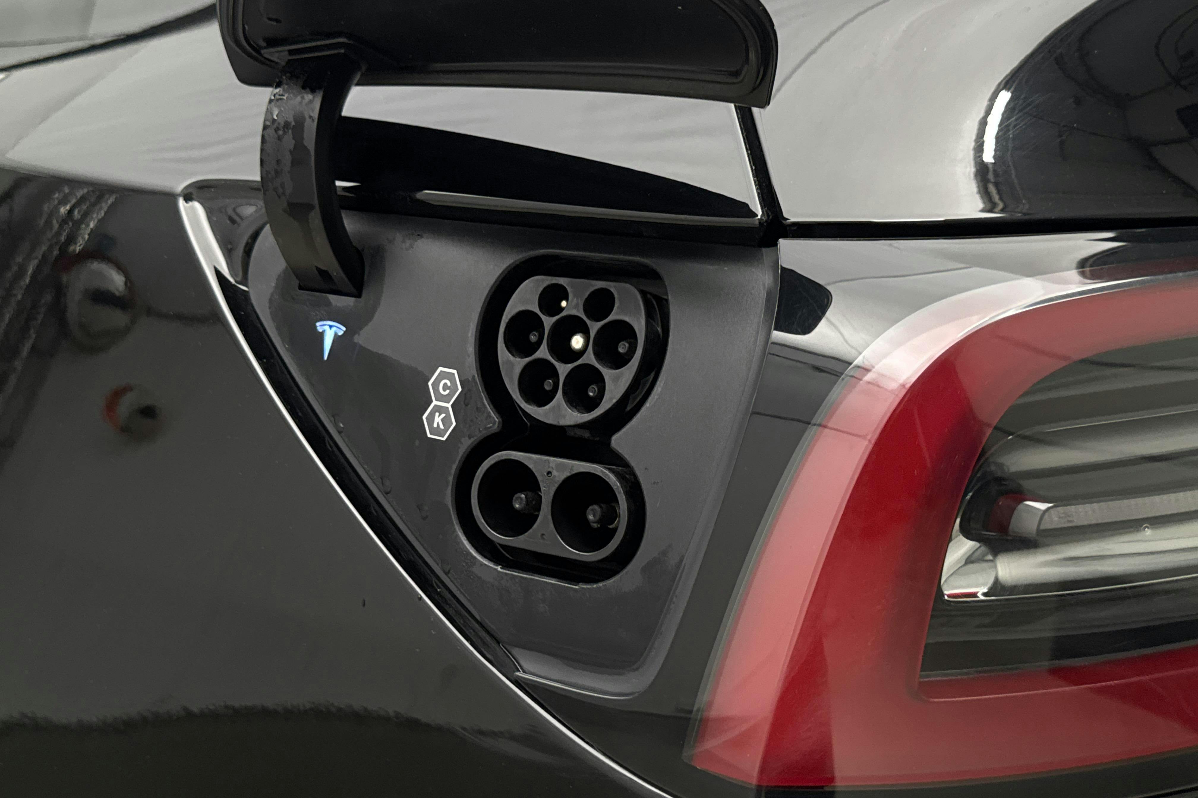 Presentationsfoto 24 av 24: Tesla Model Y Performance Dual Motor AWD - 4 652 mil - Automat - svart - 2023