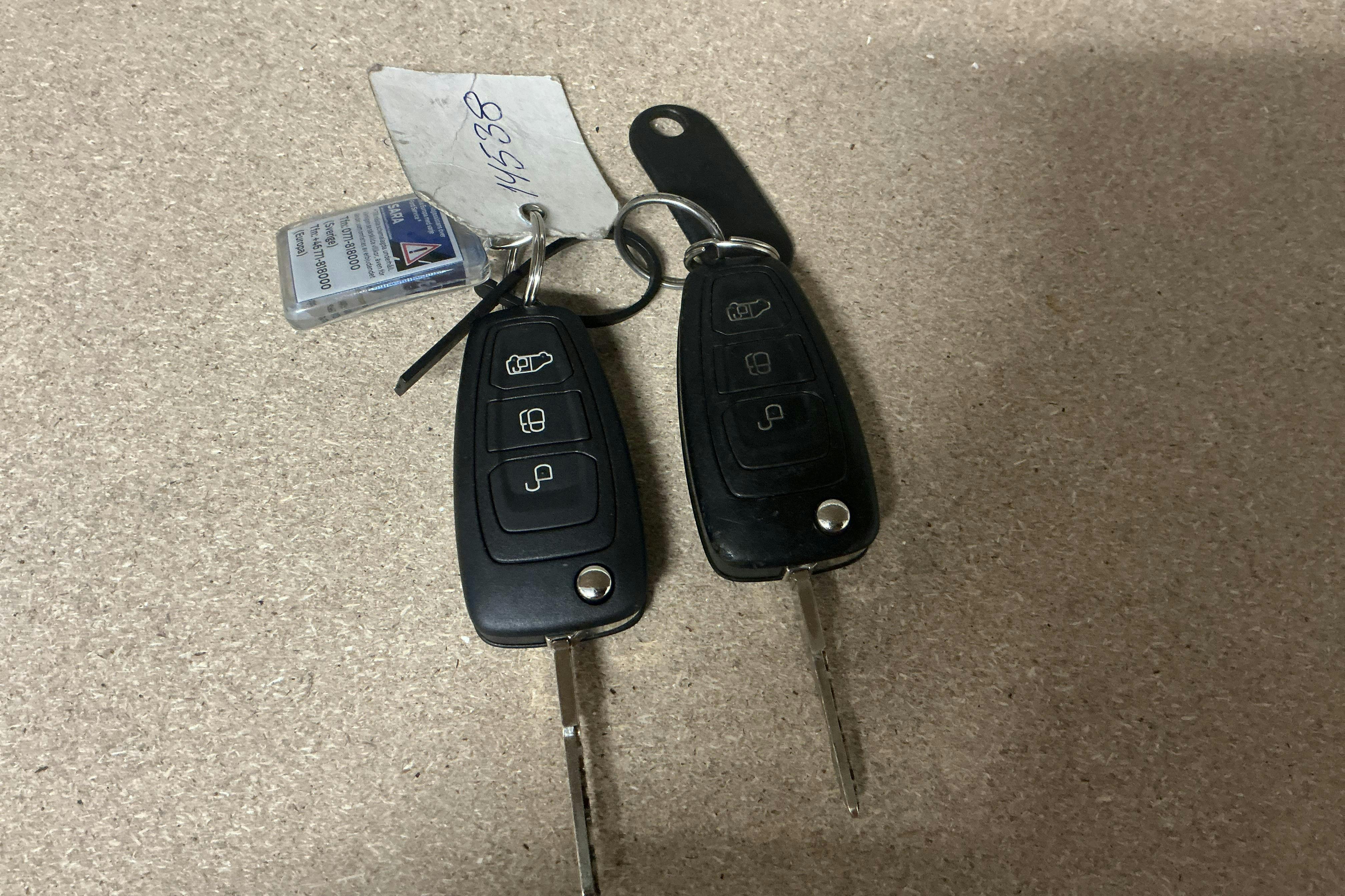 Presentationsfoto 14 av 14: Ford Transit Connect 1.5 TDCi (100hk) - 16 012 mil - Automat - vit - 2018