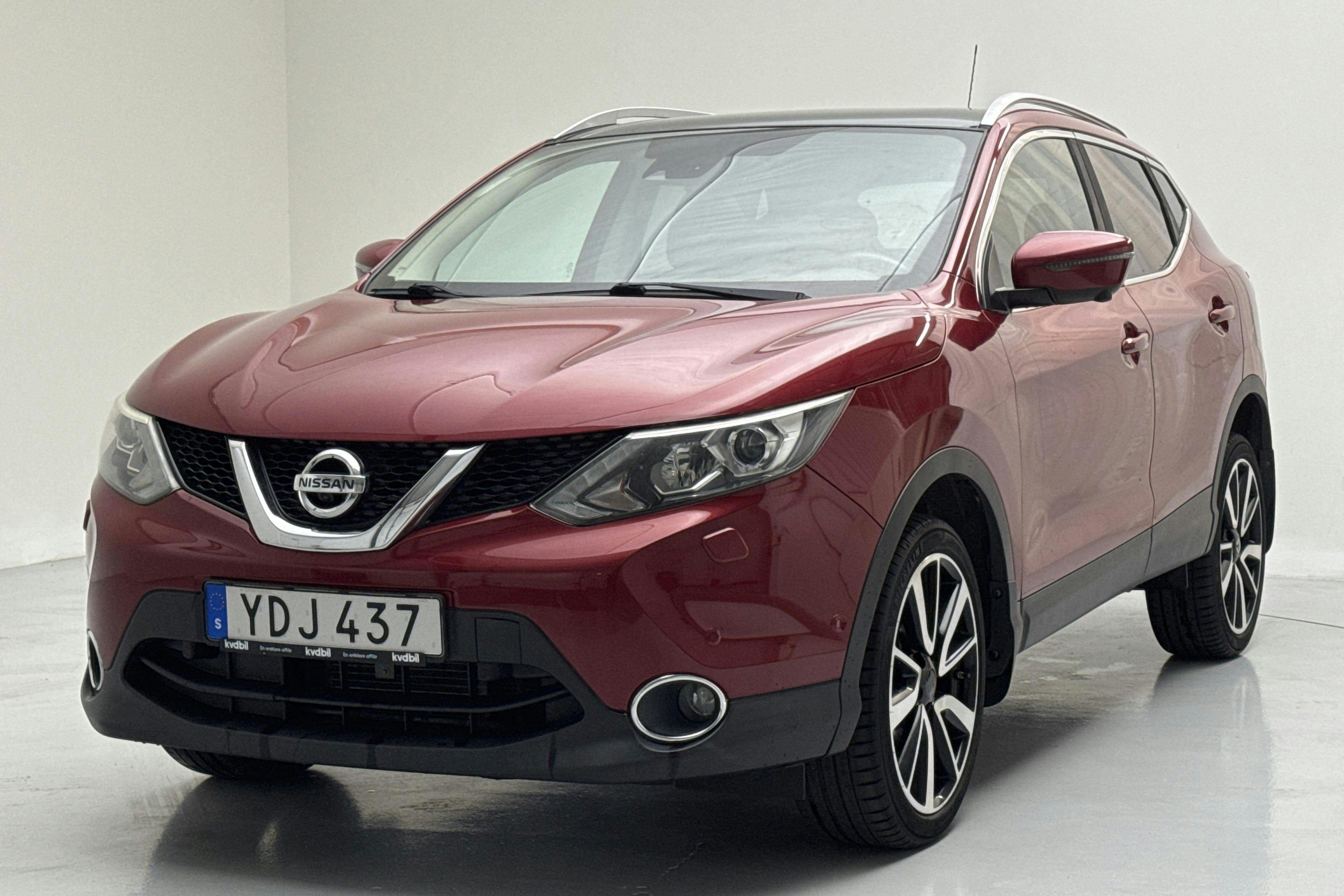 Presentationsfoto 1 av 15: Nissan Qashqai 1.2 (115hk) - 7 520 mil - Automat - röd - 2016