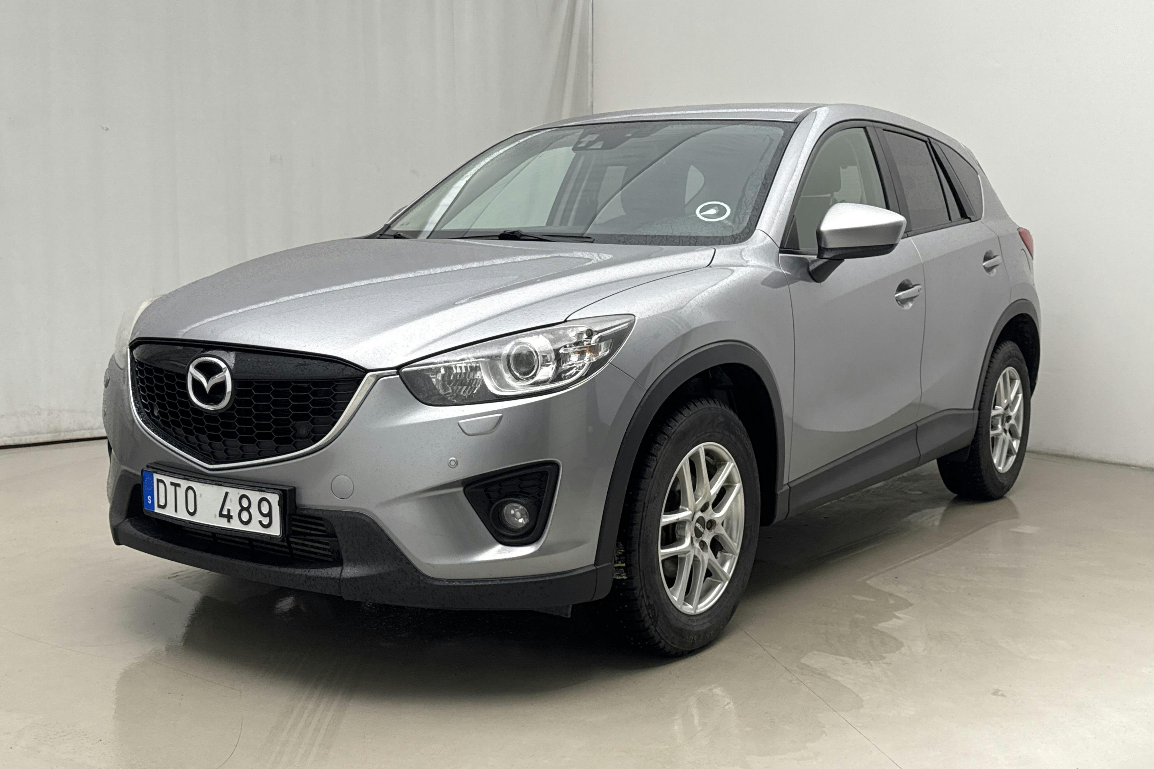 Presentationsfoto 1 av 17: Mazda CX-5 2.2 DE AWD (175hk) - 22 229 mil - Automat - grå - 2013