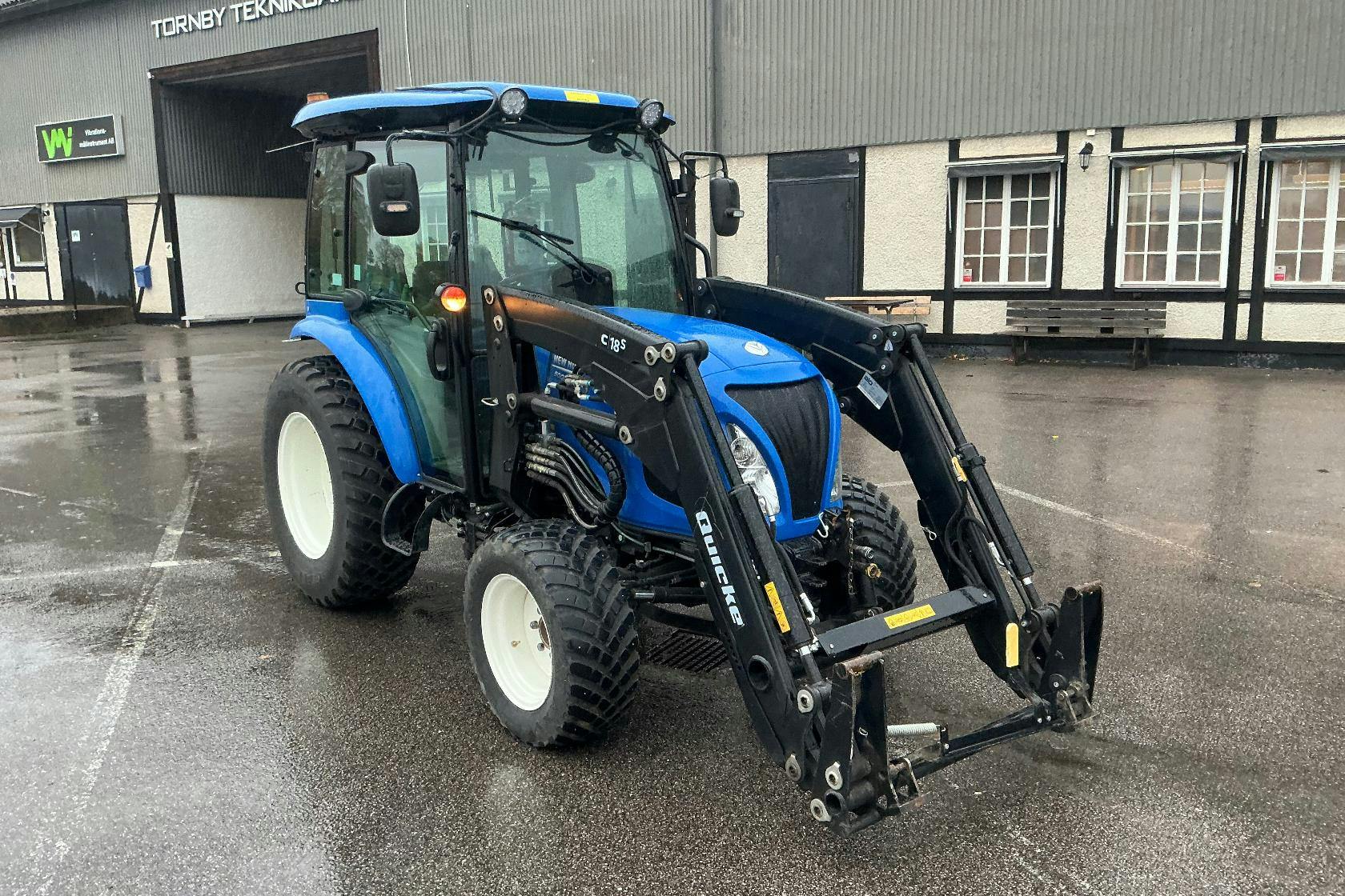 Esittelykuva 2 osoitteesta 64: NEW HOLLAND -  - sininen - 2021