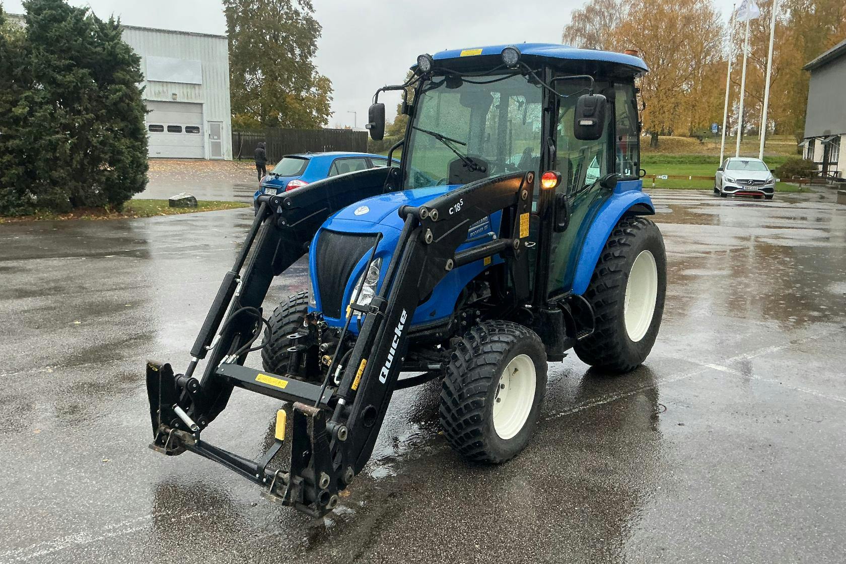 NEW HOLLAND -  - blå - 2021
