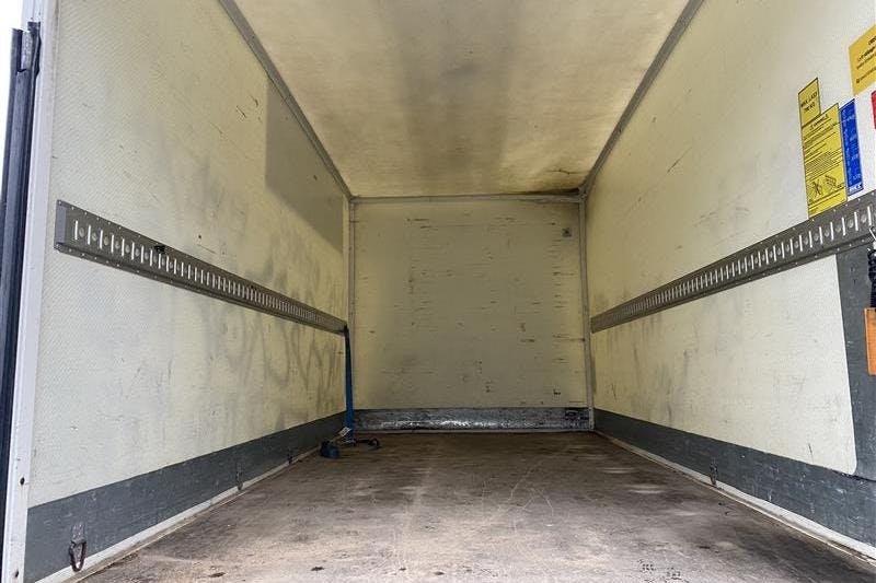 Presentation photo 10 of 10: Mercedes Sprinter 316 CDI Volymskåp (163hk) - 205 110 km - Automatic - white - 2018